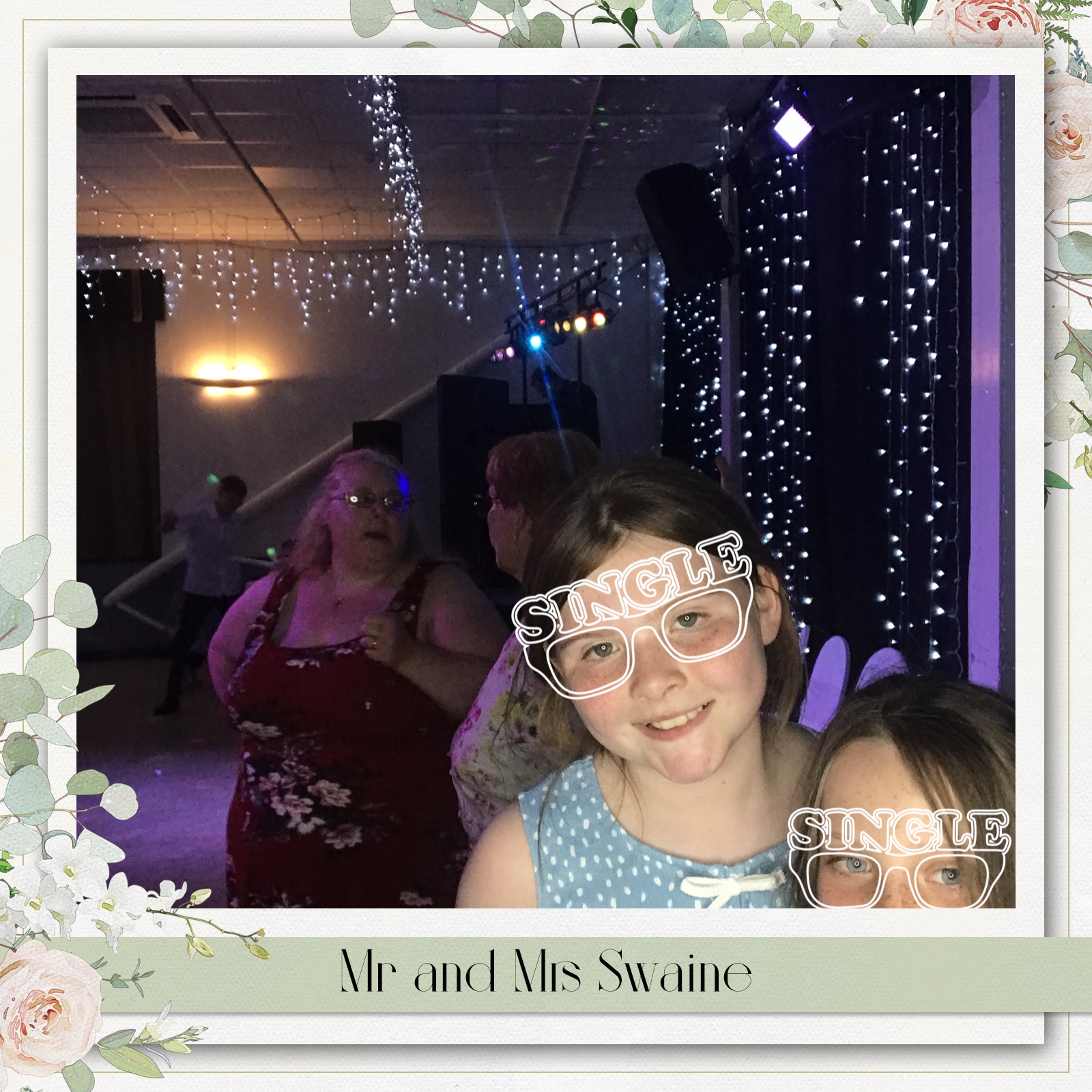 Mr and Mrs Swaine | View more photos from the event at gallery.blissbooth.co.uk/u/BlissBooth/Mr-and-Mrs-Swaine