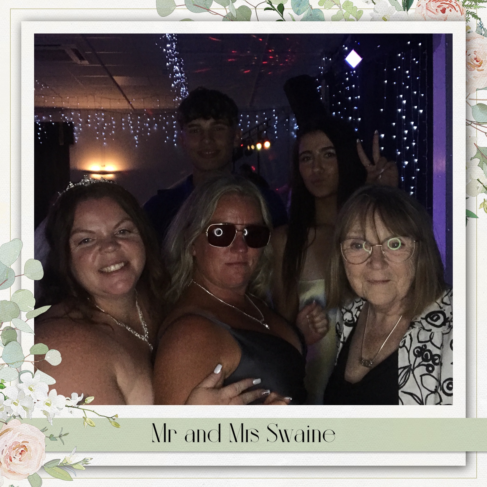Mr and Mrs Swaine | View more photos from the event at gallery.blissbooth.co.uk/u/BlissBooth/Mr-and-Mrs-Swaine