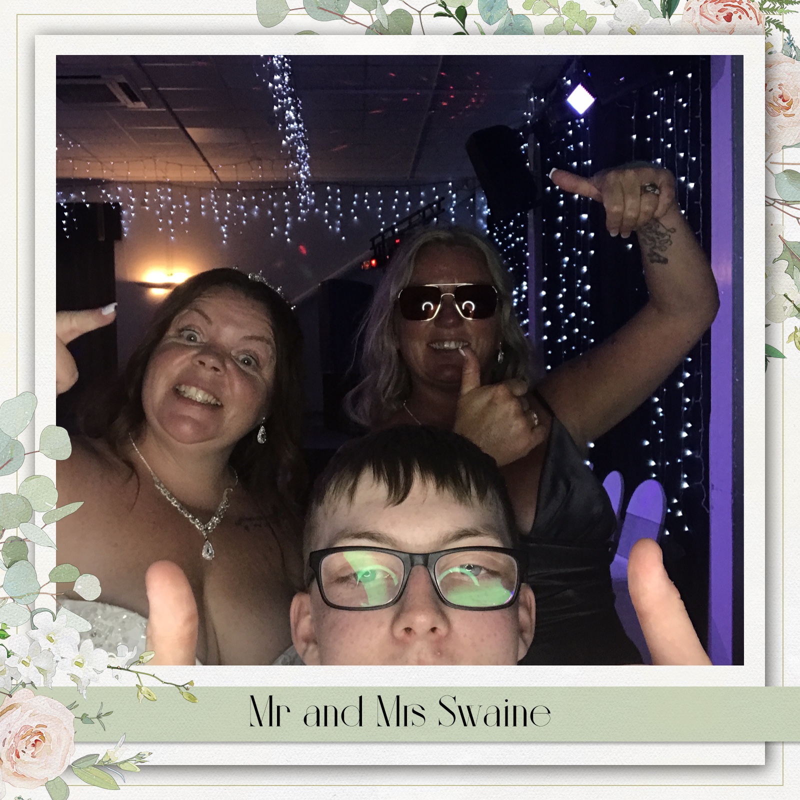 Mr and Mrs Swaine | View more photos from the event at gallery.blissbooth.co.uk/u/BlissBooth/Mr-and-Mrs-Swaine