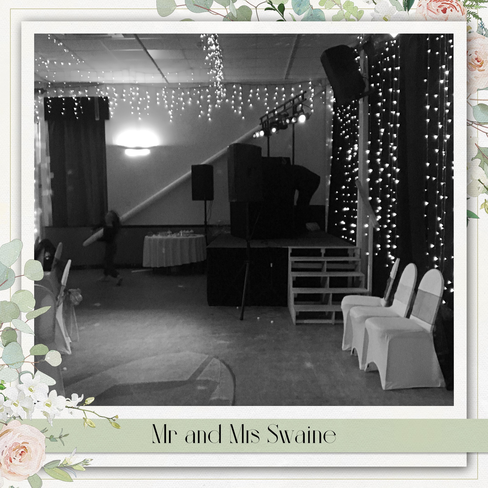 Mr and Mrs Swaine | View more photos from the event at gallery.blissbooth.co.uk/u/BlissBooth/Mr-and-Mrs-Swaine