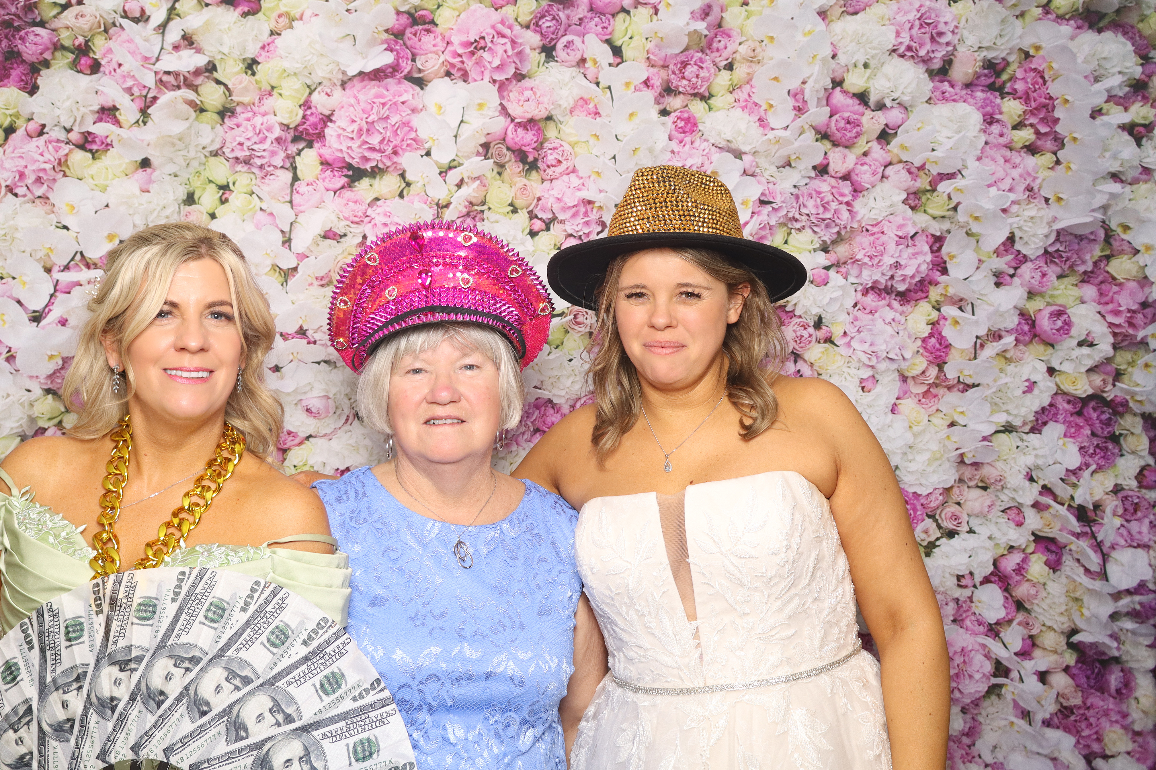 Becky and Kevin | View more photos from the event at gallery.blissbooth.co.uk/u/BlissBooth/Becky-and-Kevin