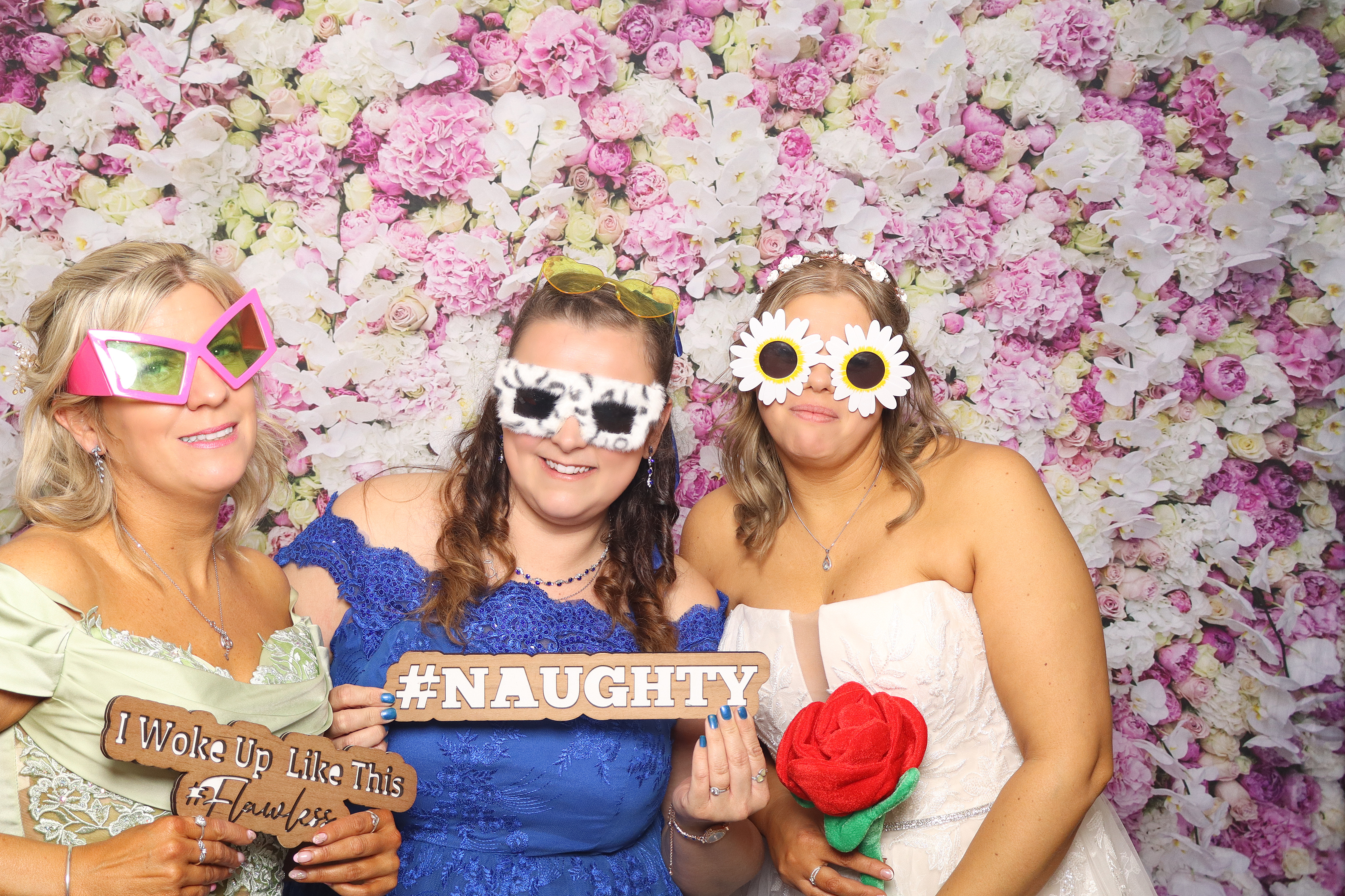 Becky and Kevin | View more photos from the event at gallery.blissbooth.co.uk/u/BlissBooth/Becky-and-Kevin