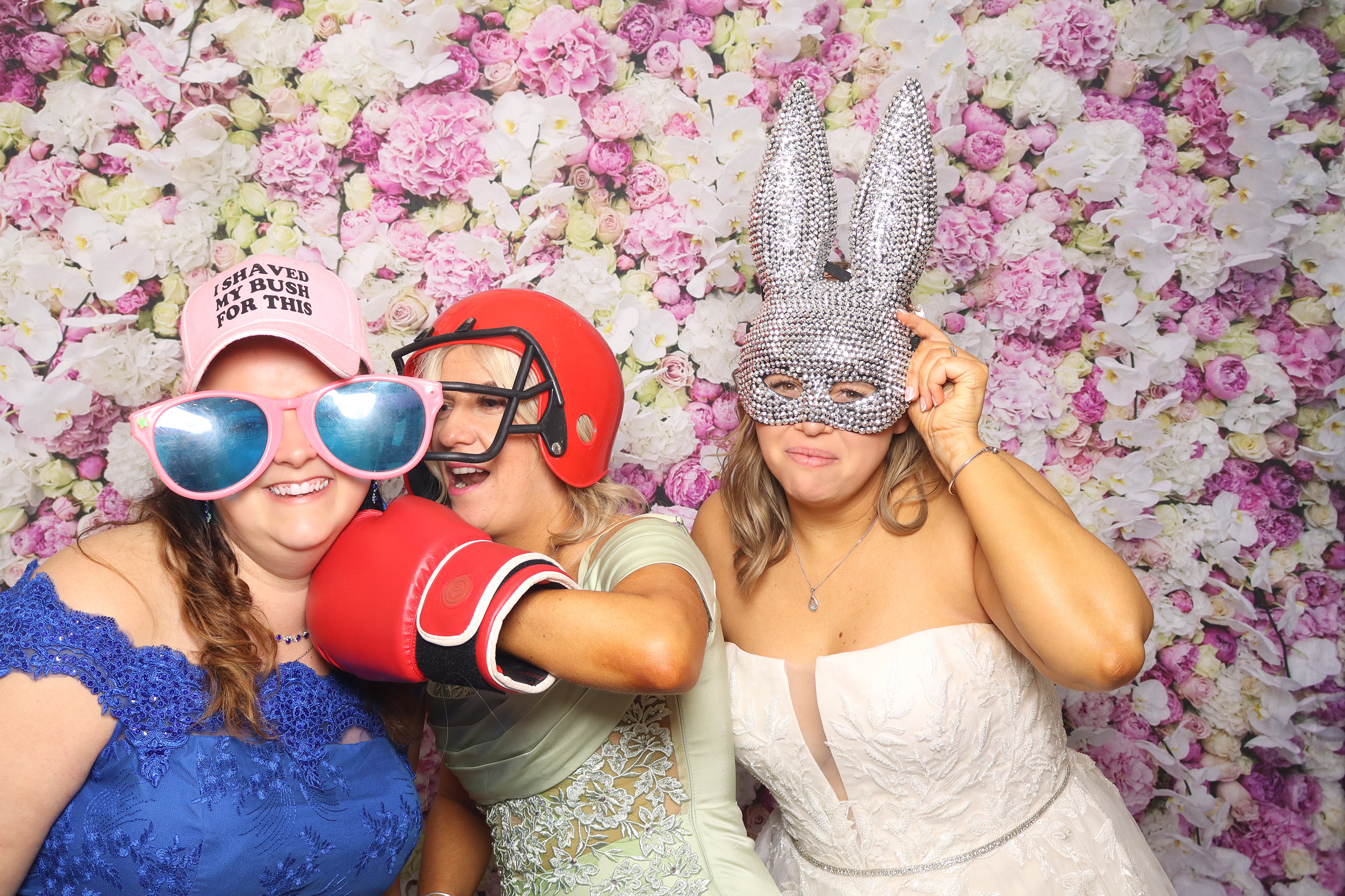 Becky and Kevin | View more photos from the event at gallery.blissbooth.co.uk/u/BlissBooth/Becky-and-Kevin