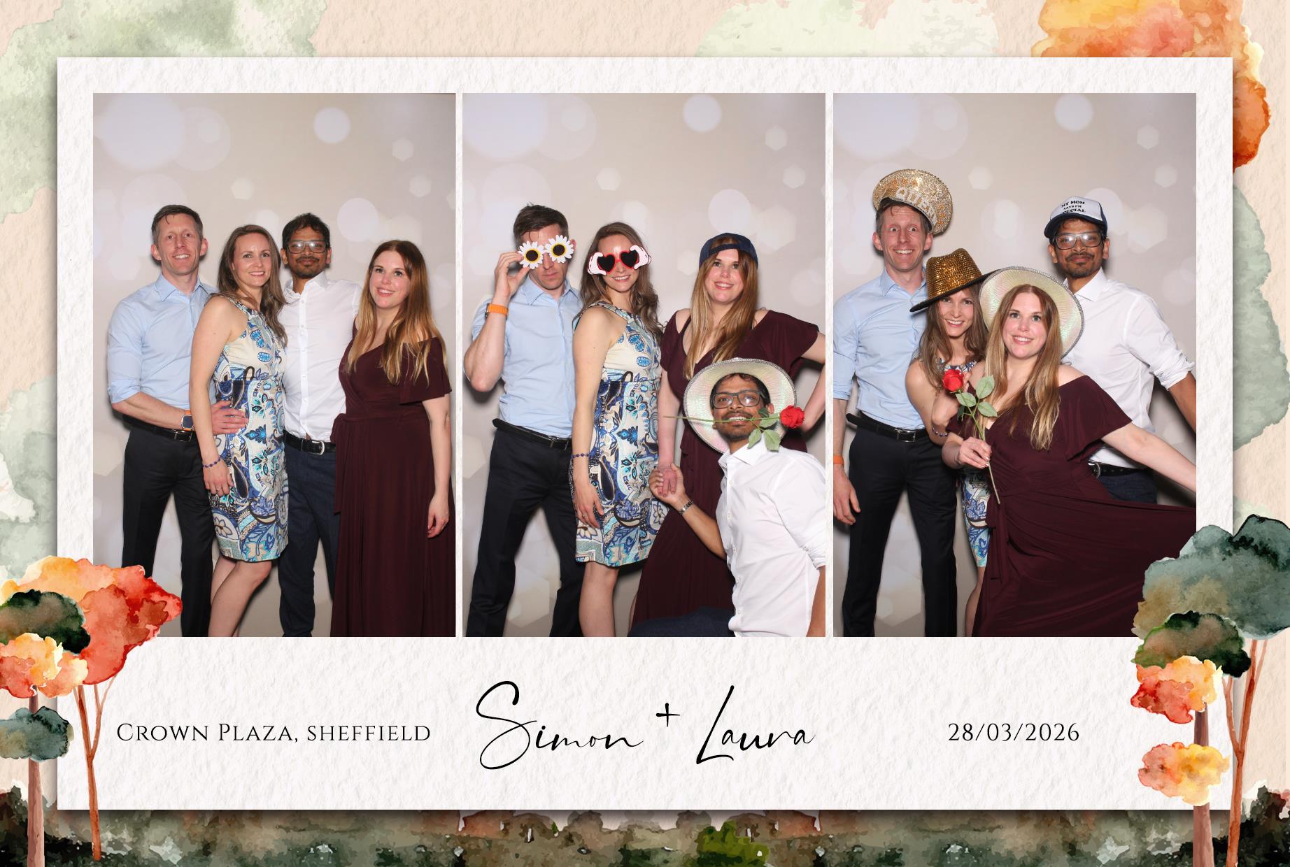 Laura and Simon | View more photos from the event at gallery.blissbooth.co.uk/u/BlissBooth/Laura-and-Simon-0