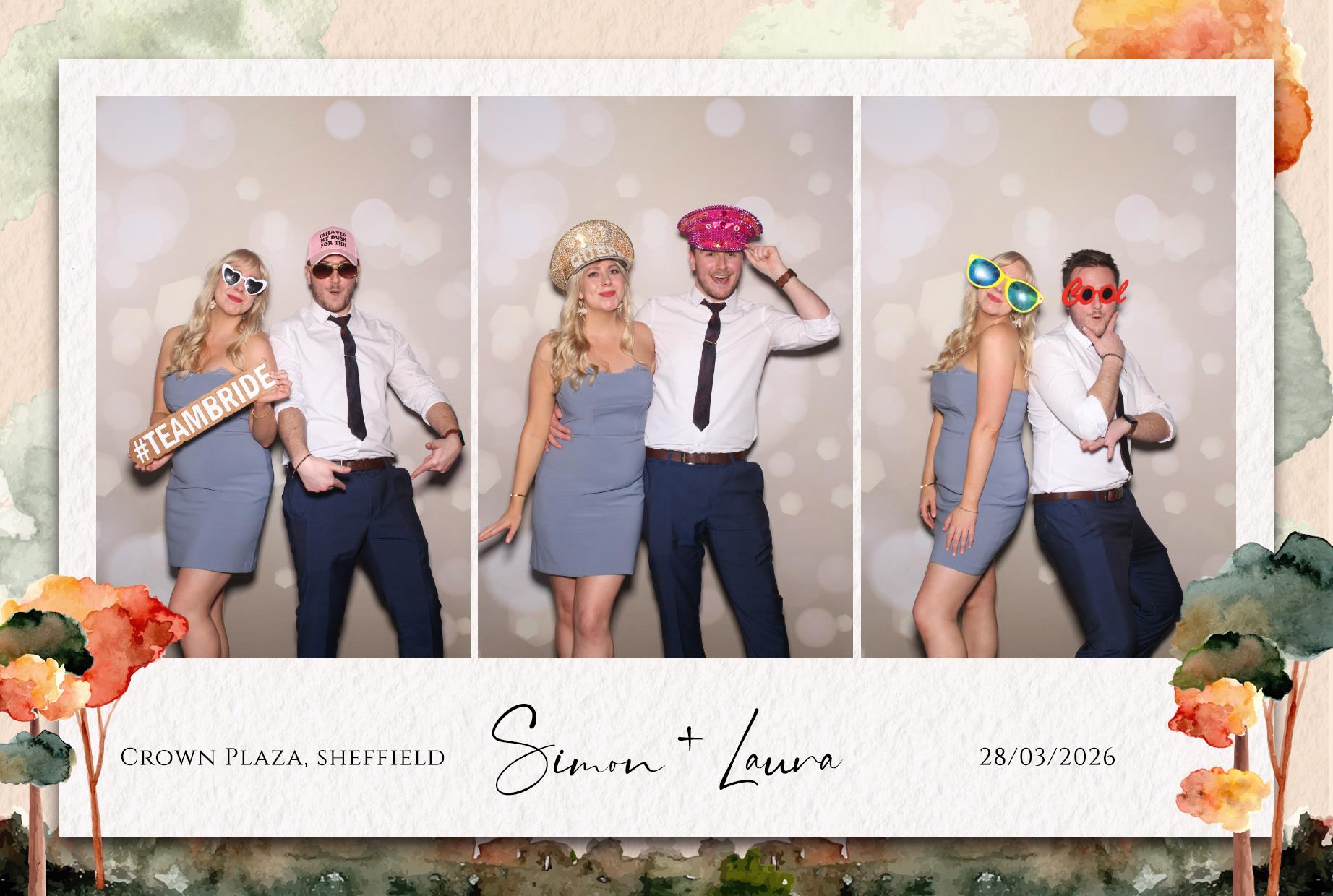 Laura and Simon | View more photos from the event at gallery.blissbooth.co.uk/u/BlissBooth/Laura-and-Simon-0