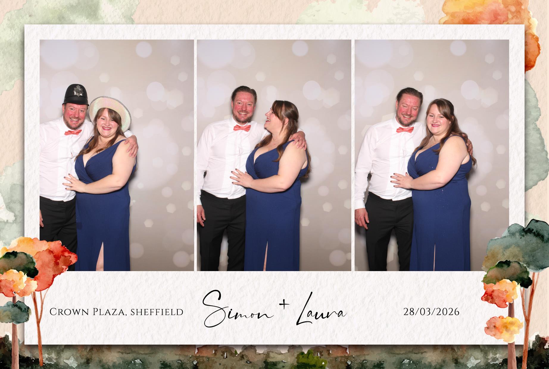 Laura and Simon | View more photos from the event at gallery.blissbooth.co.uk/u/BlissBooth/Laura-and-Simon-0