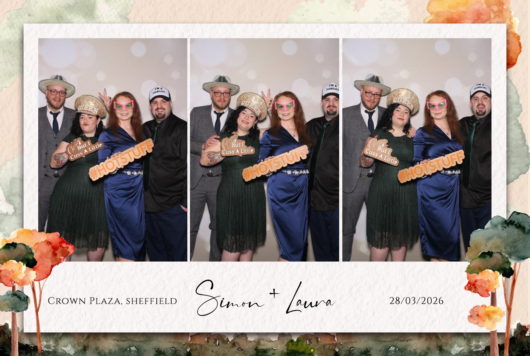 Laura and Simon | View more photos from the event at gallery.blissbooth.co.uk/u/BlissBooth/Laura-and-Simon-0