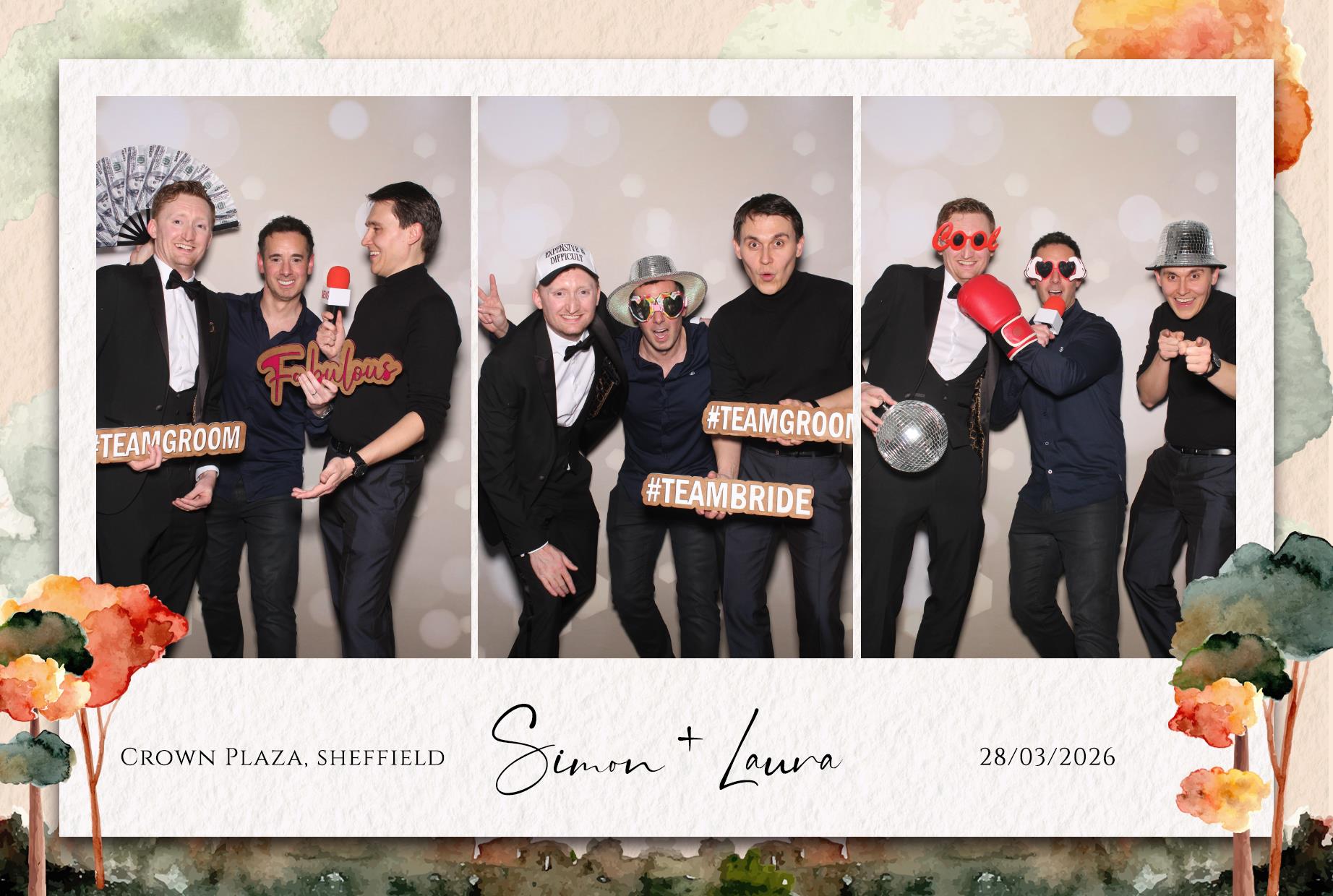 Laura and Simon | View more photos from the event at gallery.blissbooth.co.uk/u/BlissBooth/Laura-and-Simon-0