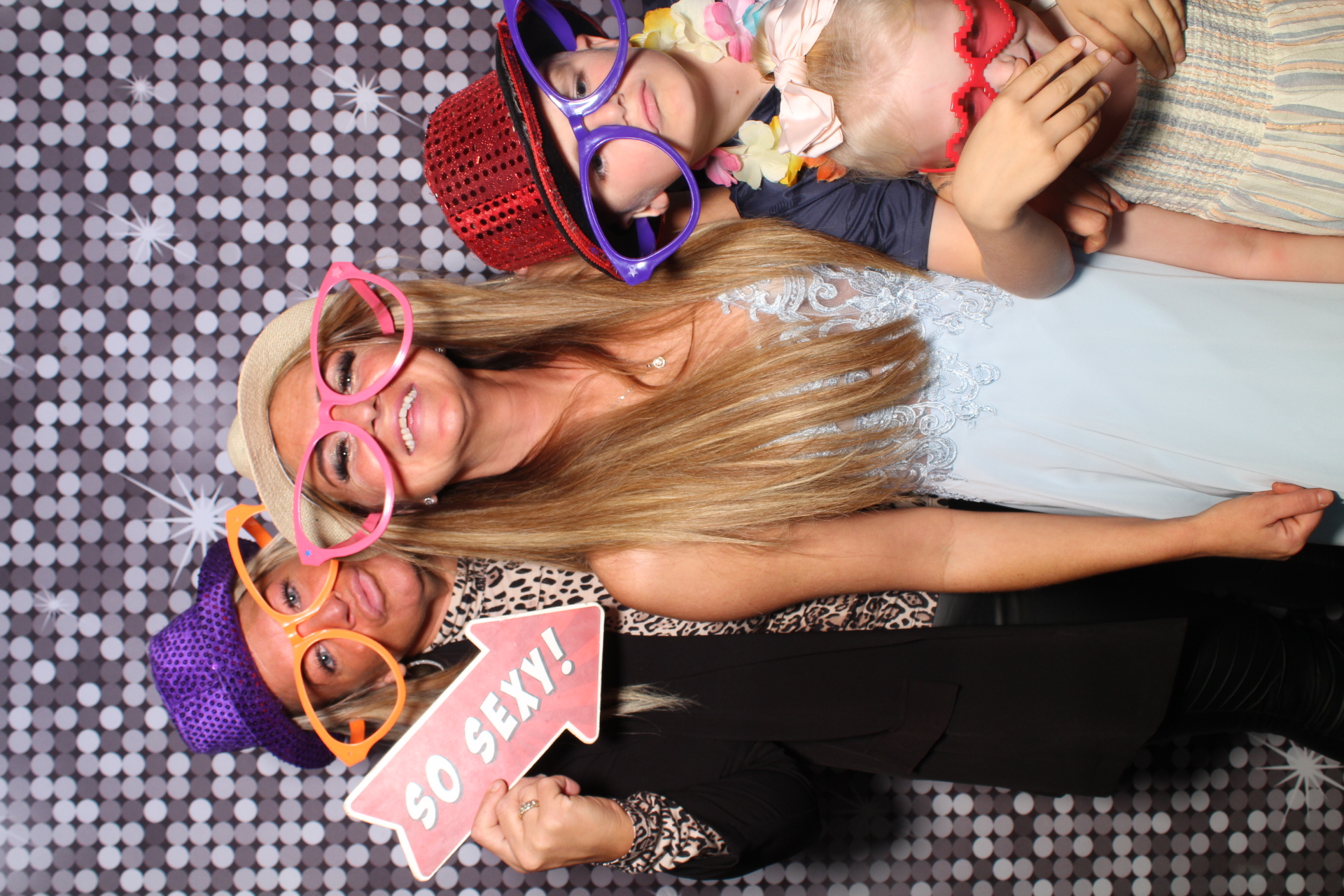 Caroline and Darren | View more photos from the event at gallery.boothtube.co.uk/u/BoothtubeLtd/Caroline-and-Darren