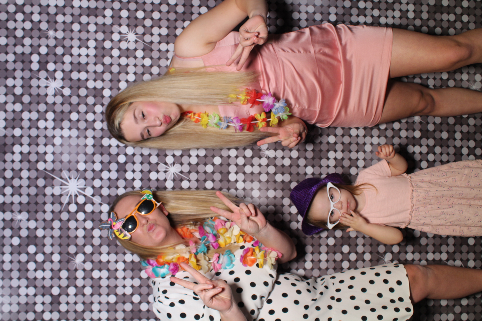 Caroline and Darren | View more photos from the event at gallery.boothtube.co.uk/u/BoothtubeLtd/Caroline-and-Darren