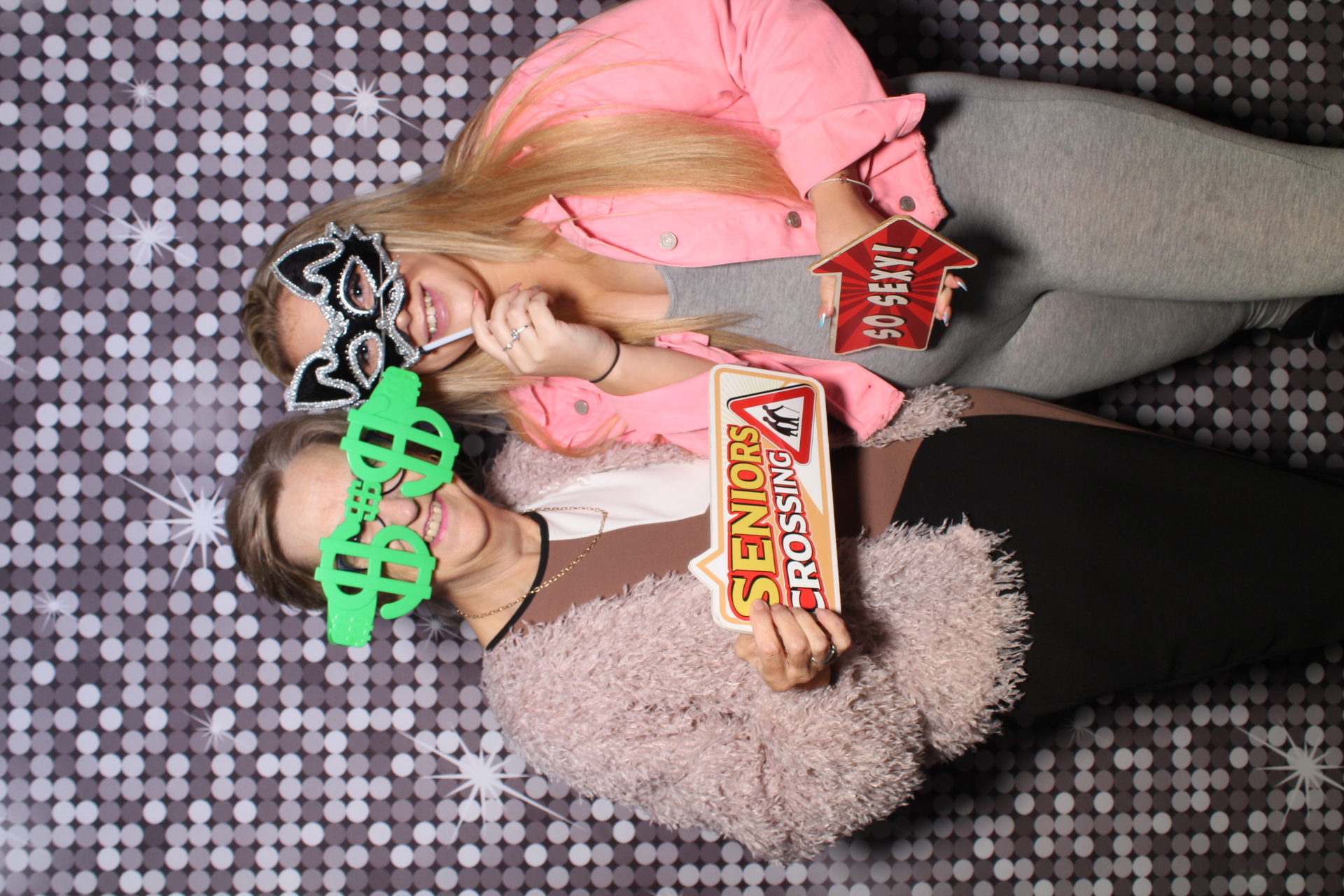 Caroline and Darren | View more photos from the event at gallery.boothtube.co.uk/u/BoothtubeLtd/Caroline-and-Darren