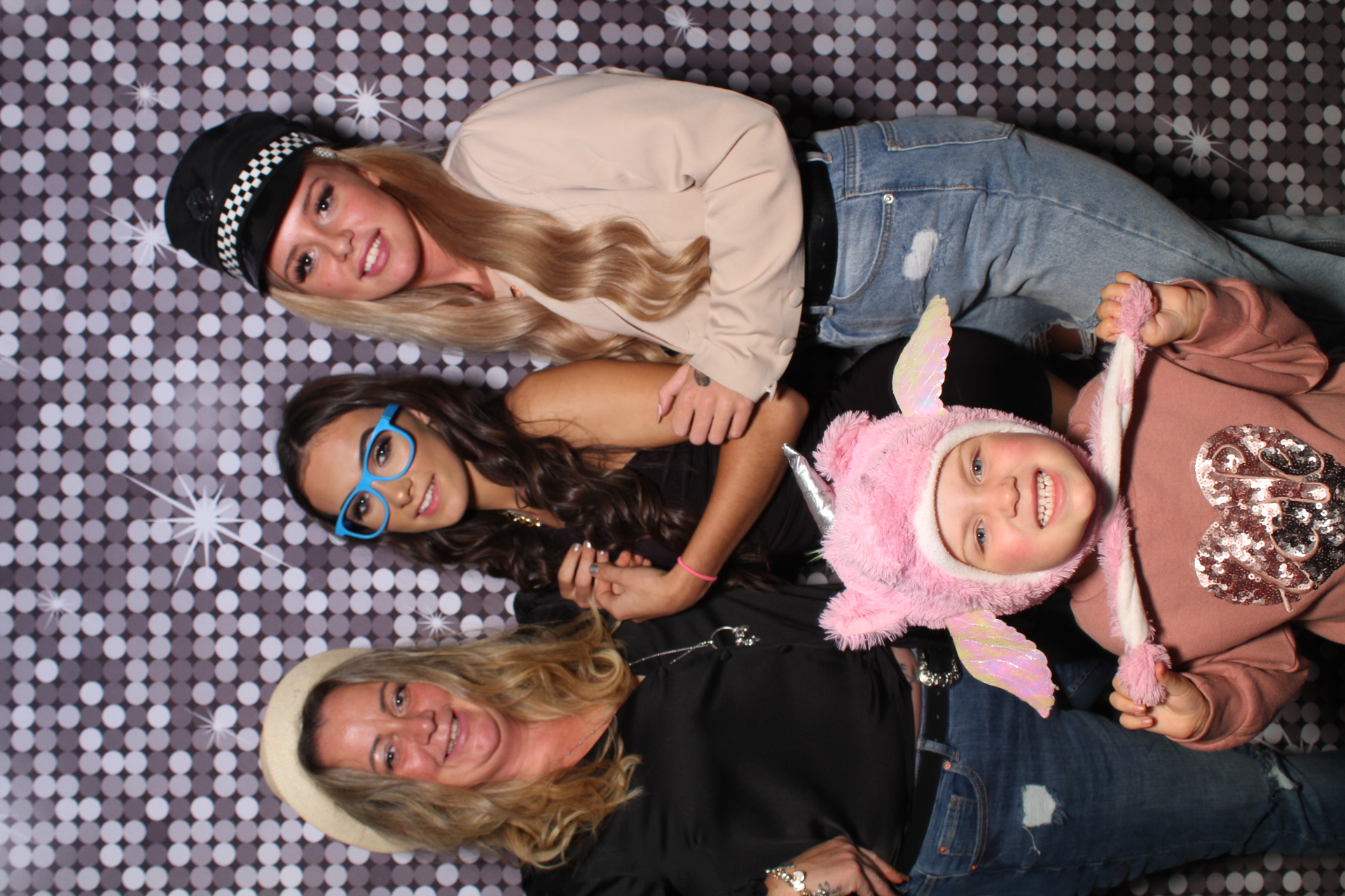 Caroline and Darren | View more photos from the event at gallery.boothtube.co.uk/u/BoothtubeLtd/Caroline-and-Darren