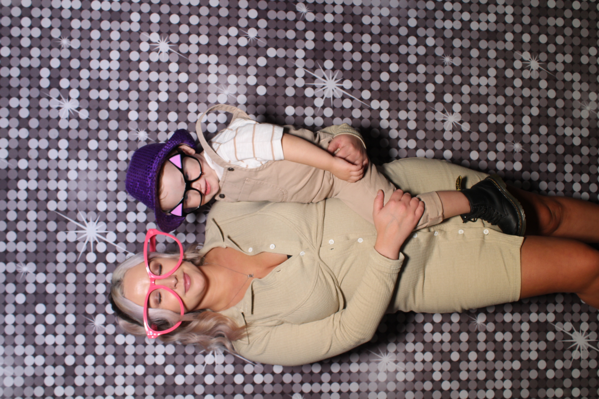 Caroline and Darren | View more photos from the event at gallery.boothtube.co.uk/u/BoothtubeLtd/Caroline-and-Darren