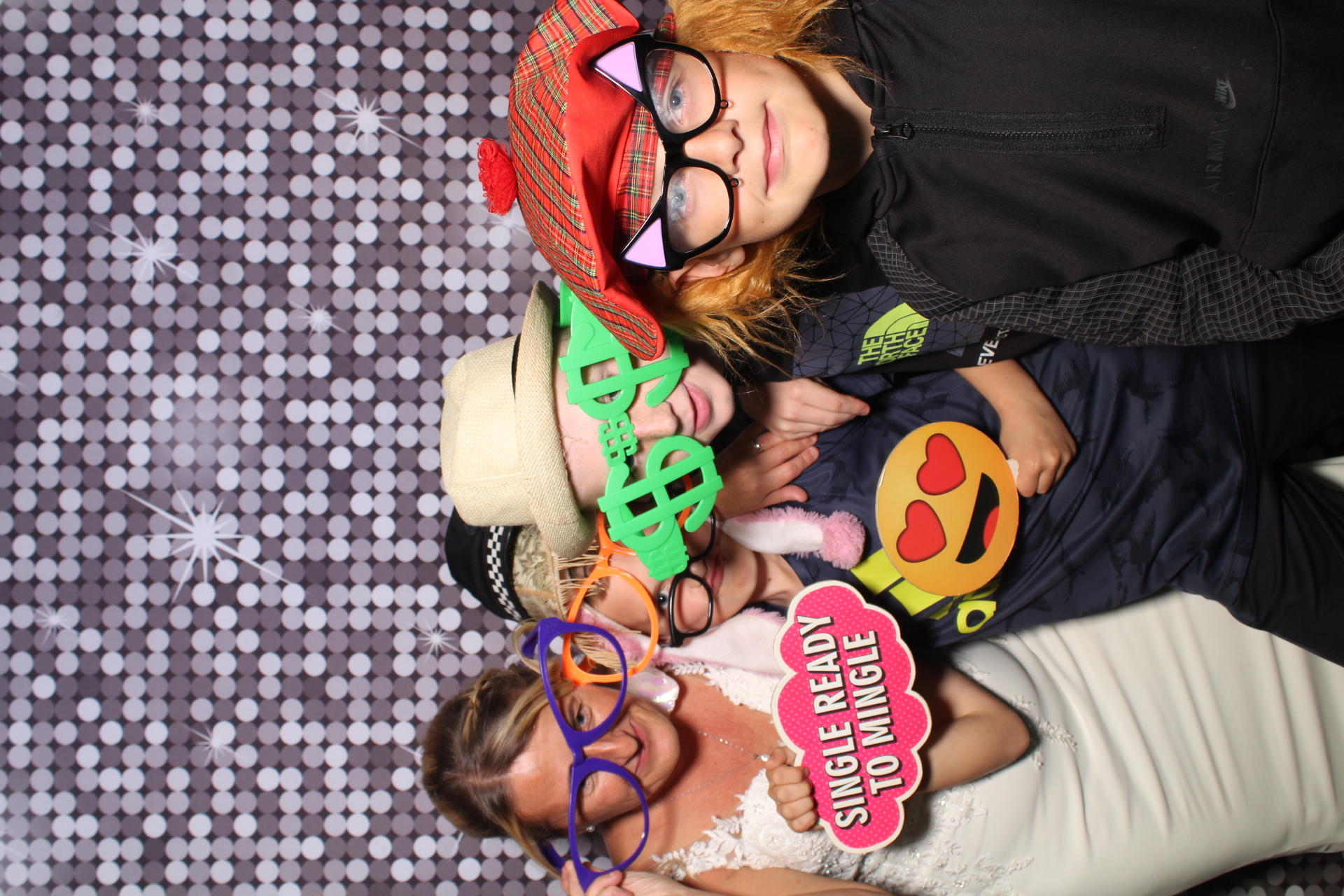 Caroline and Darren | View more photos from the event at gallery.boothtube.co.uk/u/BoothtubeLtd/Caroline-and-Darren