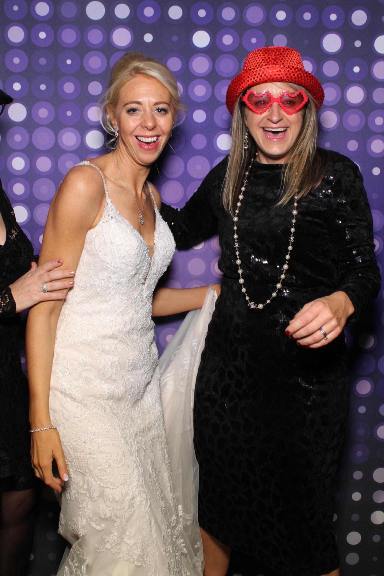 Caroline and David | View more photos from the event at gallery.boothtube.co.uk/u/BoothtubeLtd/Caroline-and-David