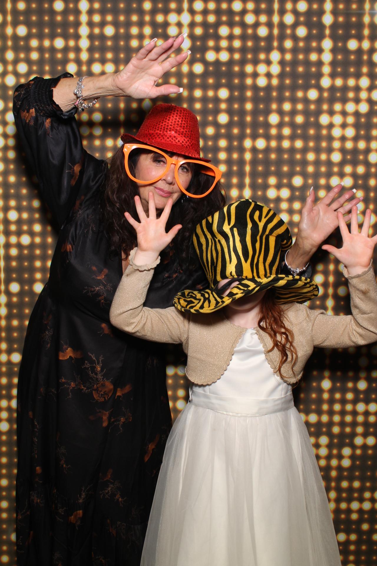 Emma and Nathan | View more photos from the event at gallery.boothtube.co.uk/u/BoothtubeLtd/Emma-and-Nathan