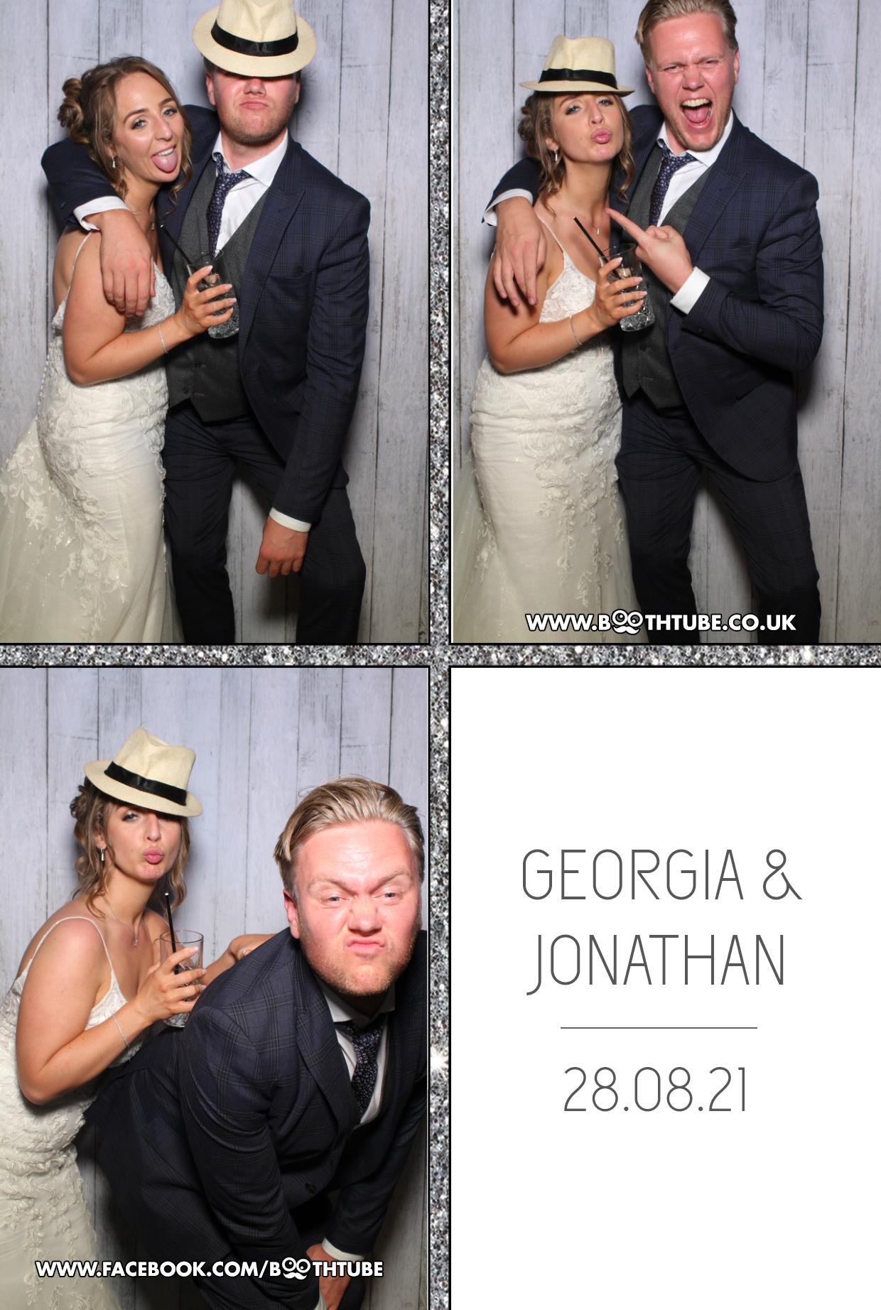 Georgia and Jonathan | View more photos from the event at gallery.boothtube.co.uk/u/BoothtubeLtd/Georgia-and-Jonathan