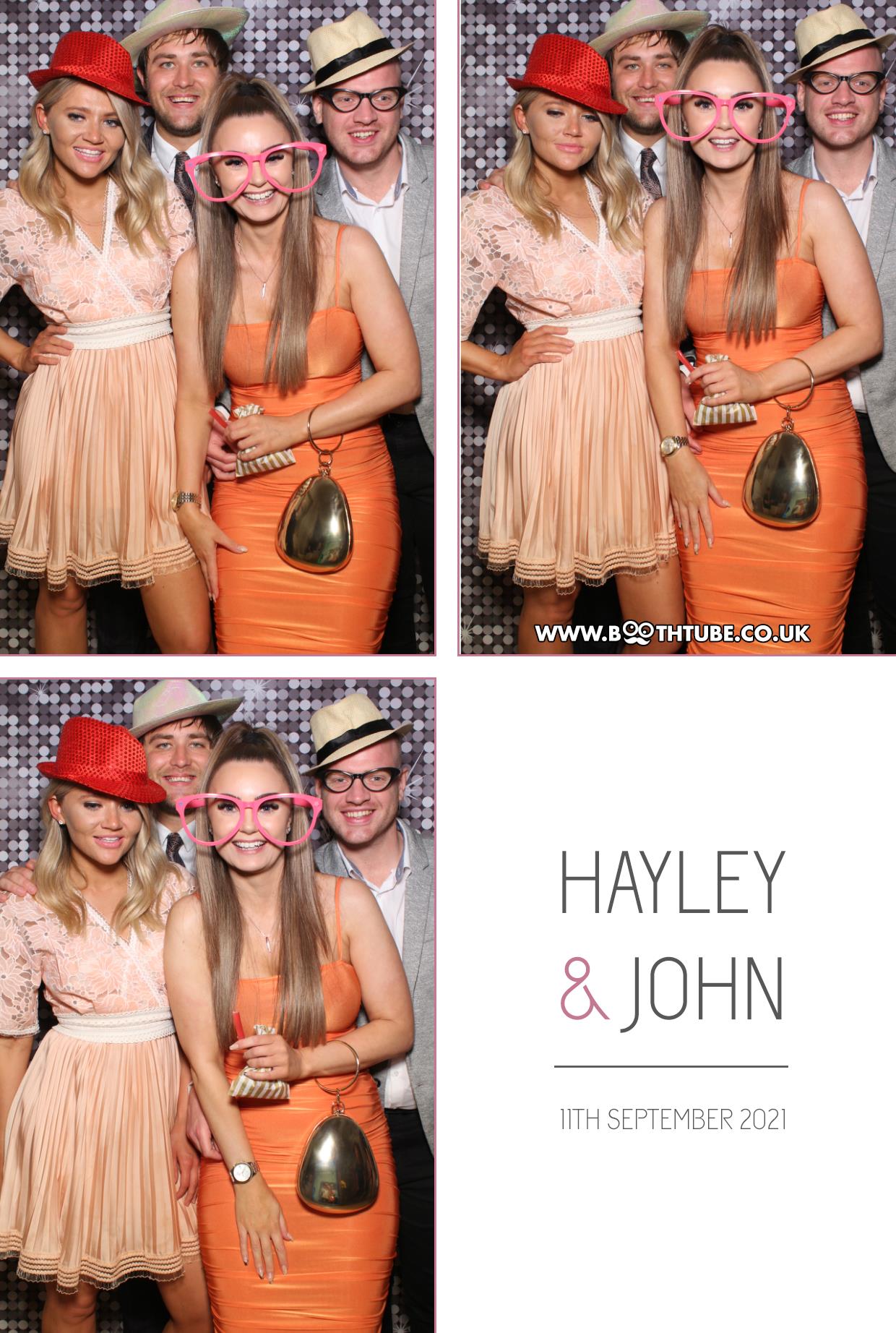 Hayley and John | View more photos from the event at gallery.boothtube.co.uk/u/BoothtubeLtd/Hayley-and-John