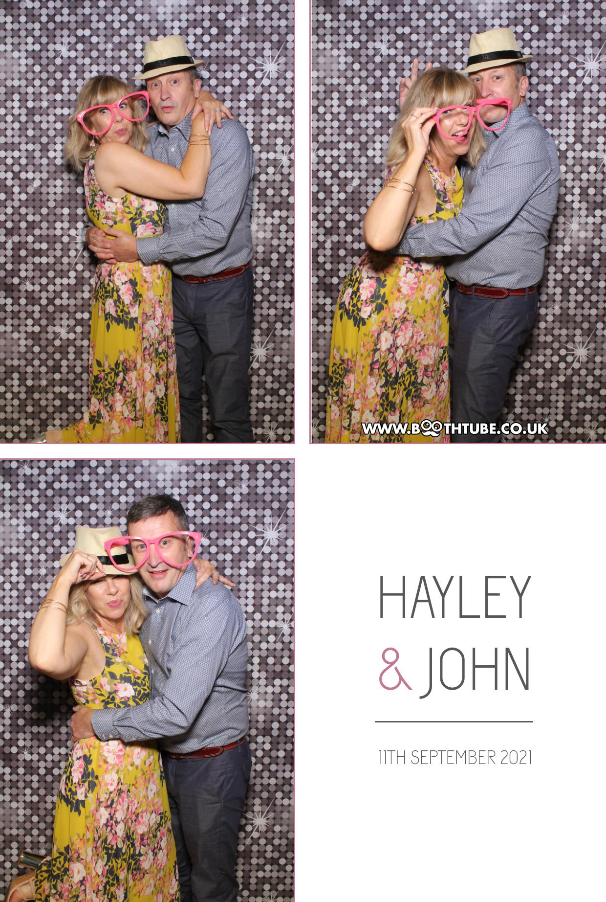 Hayley and John | View more photos from the event at gallery.boothtube.co.uk/u/BoothtubeLtd/Hayley-and-John