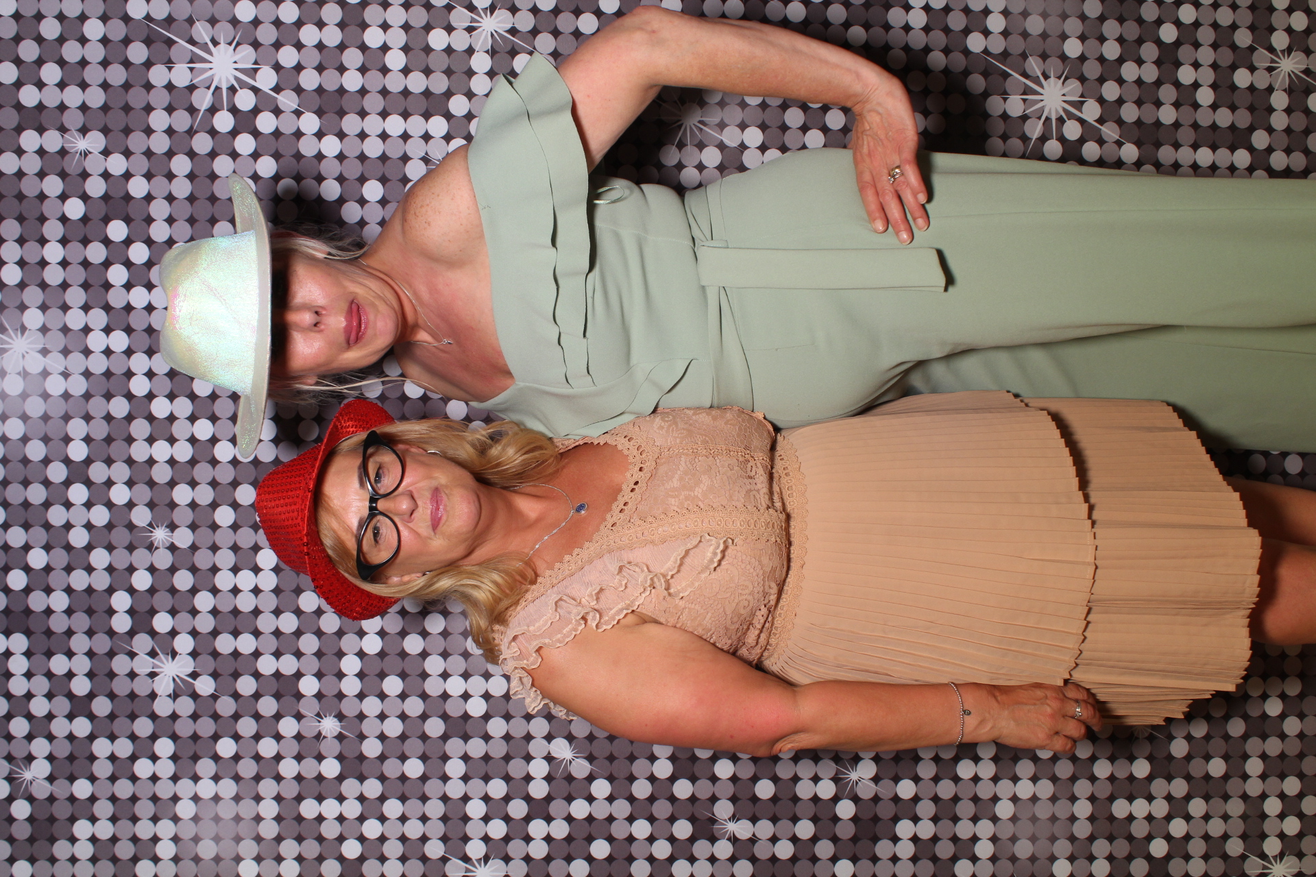 Hayley and John | View more photos from the event at gallery.boothtube.co.uk/u/BoothtubeLtd/Hayley-and-John