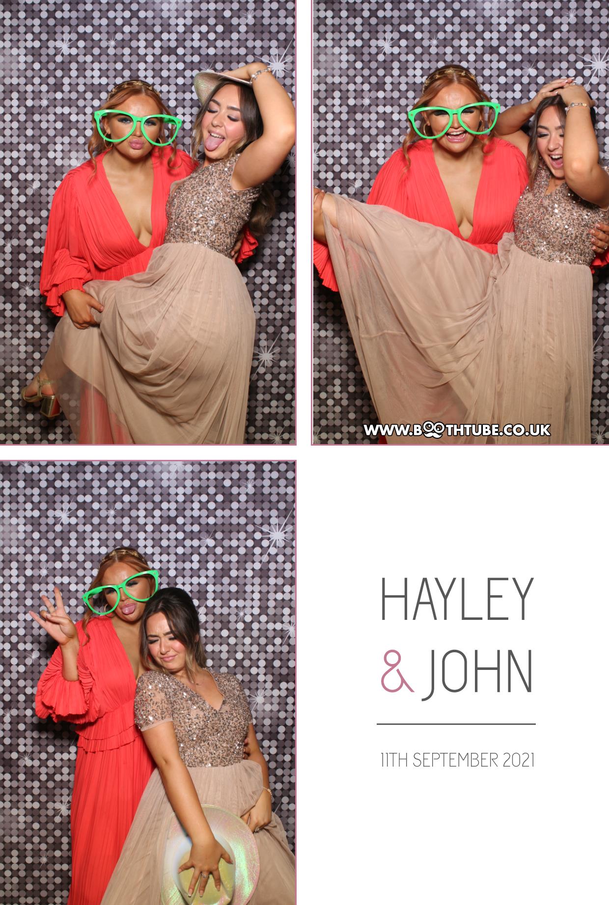 Hayley and John | View more photos from the event at gallery.boothtube.co.uk/u/BoothtubeLtd/Hayley-and-John