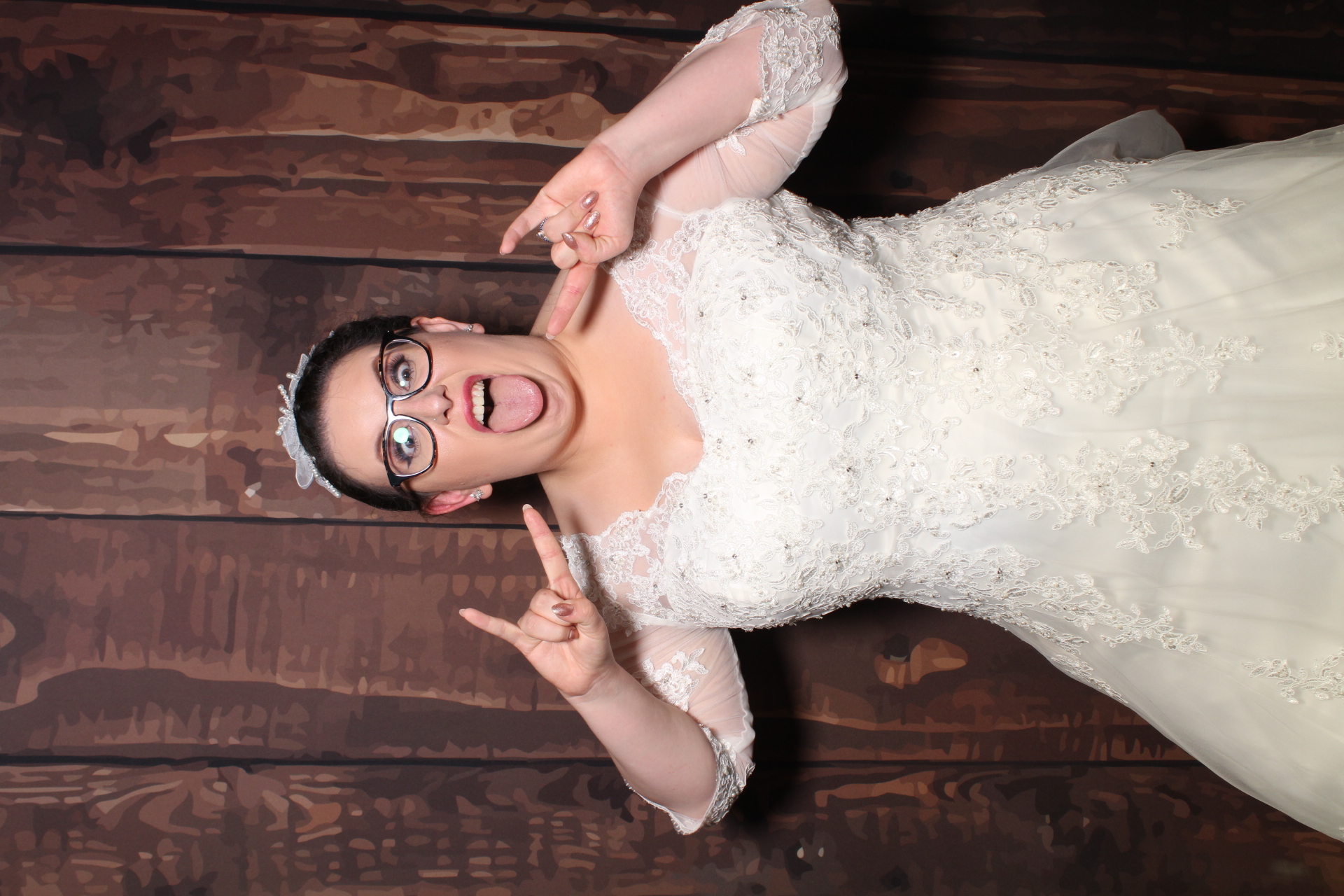 Katie and Lennard | View more photos from the event at gallery.boothtube.co.uk/u/BoothtubeLtd/Katie-and-Lennard