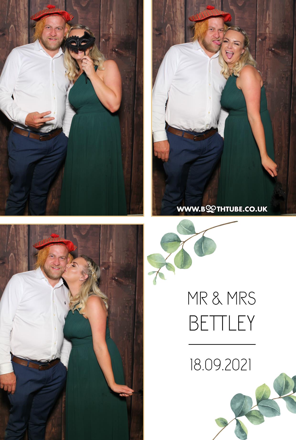 Mr & Mrs Bettley | View more photos from the event at gallery.boothtube.co.uk/u/BoothtubeLtd/Mr-Mrs-Bettley