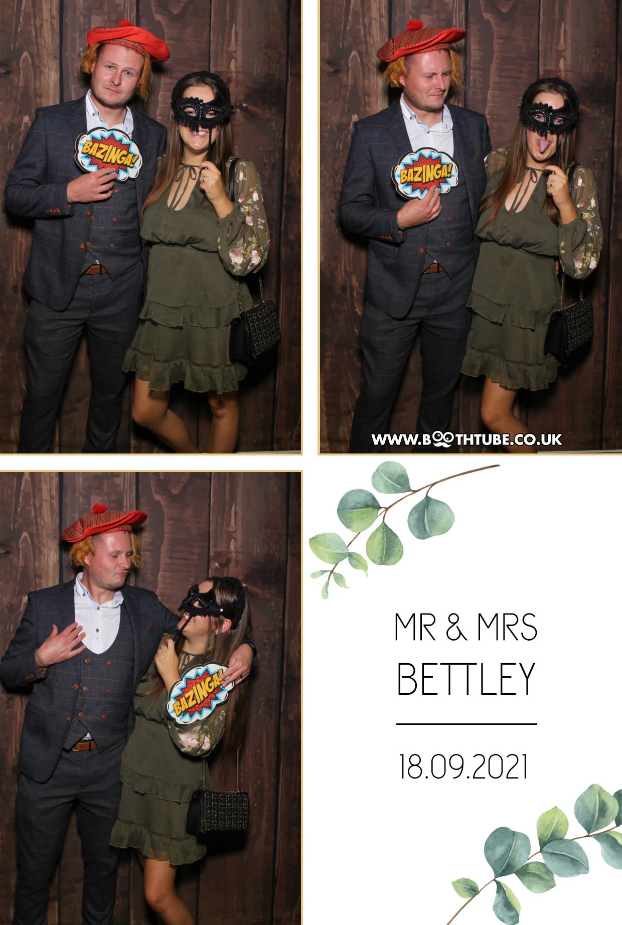 Mr & Mrs Bettley | View more photos from the event at gallery.boothtube.co.uk/u/BoothtubeLtd/Mr-Mrs-Bettley