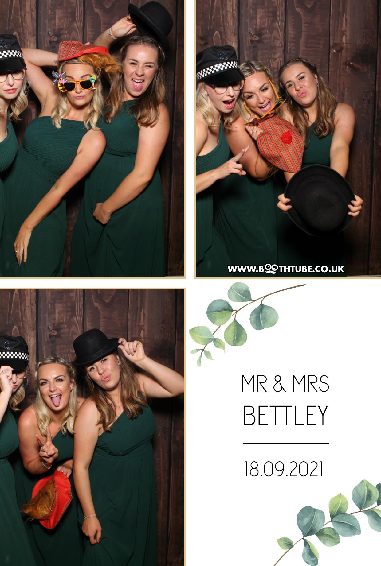 Mr & Mrs Bettley | View more photos from the event at gallery.boothtube.co.uk/u/BoothtubeLtd/Mr-Mrs-Bettley