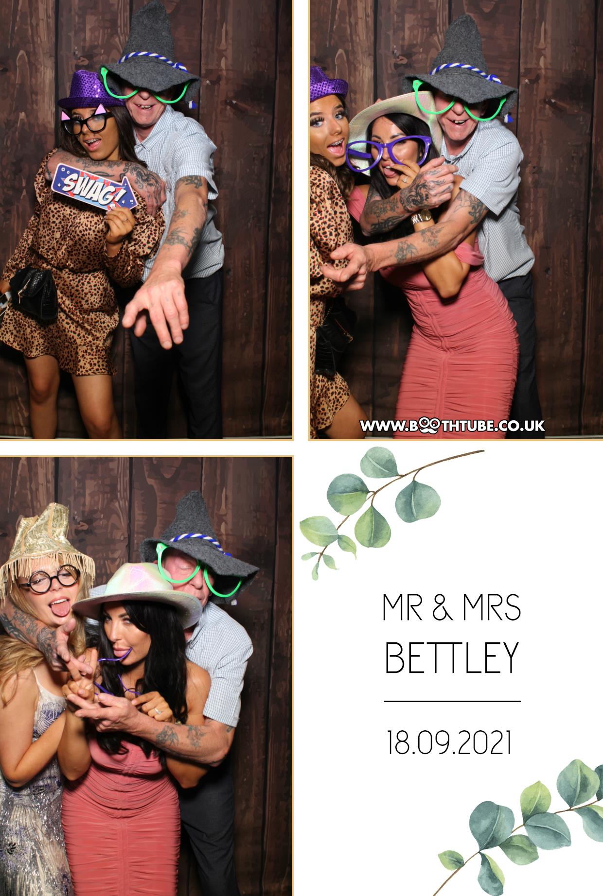 Mr & Mrs Bettley | View more photos from the event at gallery.boothtube.co.uk/u/BoothtubeLtd/Mr-Mrs-Bettley