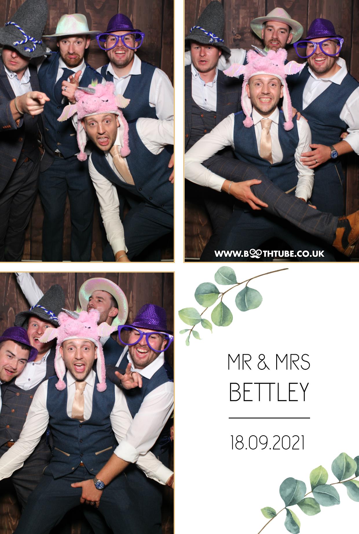 Mr & Mrs Bettley | View more photos from the event at gallery.boothtube.co.uk/u/BoothtubeLtd/Mr-Mrs-Bettley