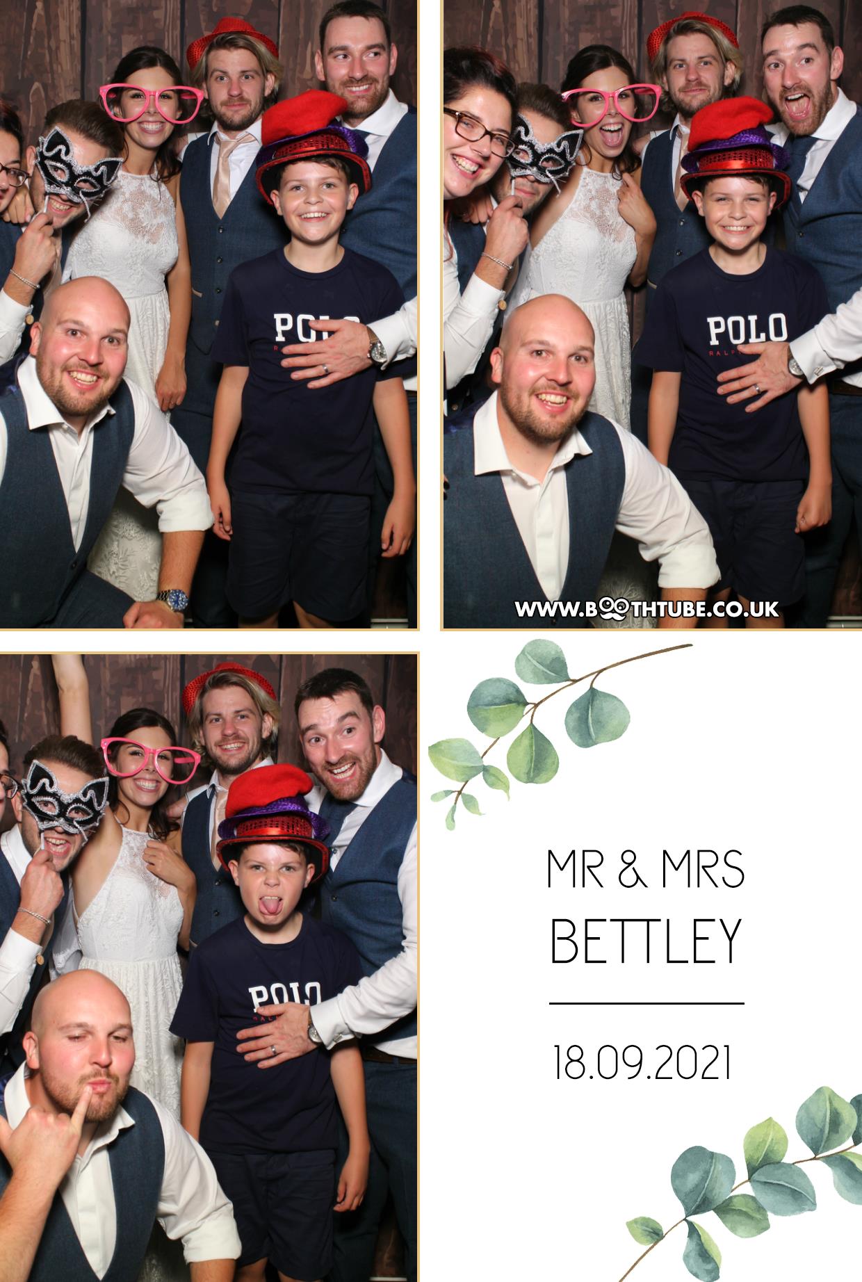 Mr & Mrs Bettley | View more photos from the event at gallery.boothtube.co.uk/u/BoothtubeLtd/Mr-Mrs-Bettley