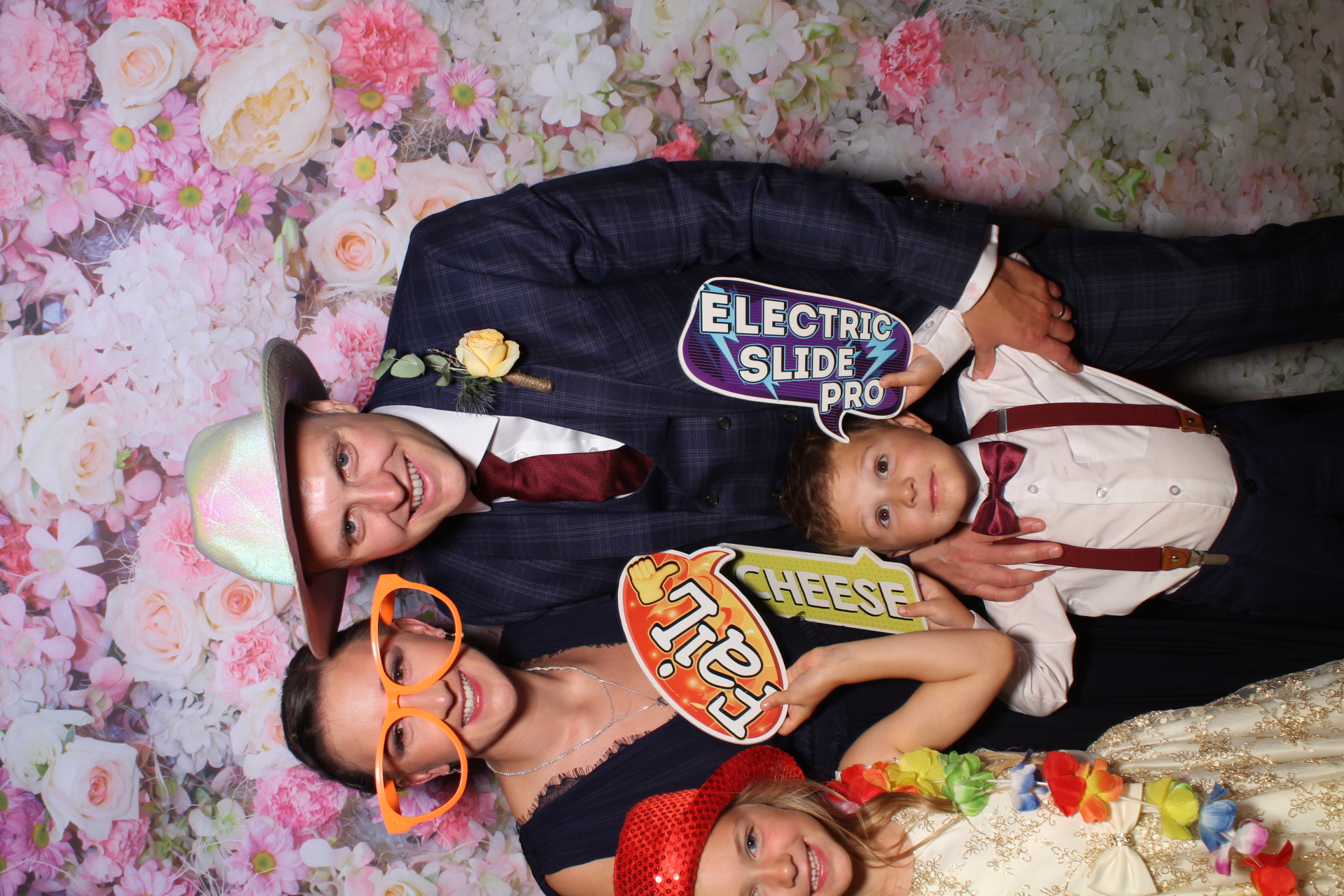 Mr & Mrs Davies | View more photos from the event at gallery.boothtube.co.uk/u/BoothtubeLtd/Mr-Mrs-Davies