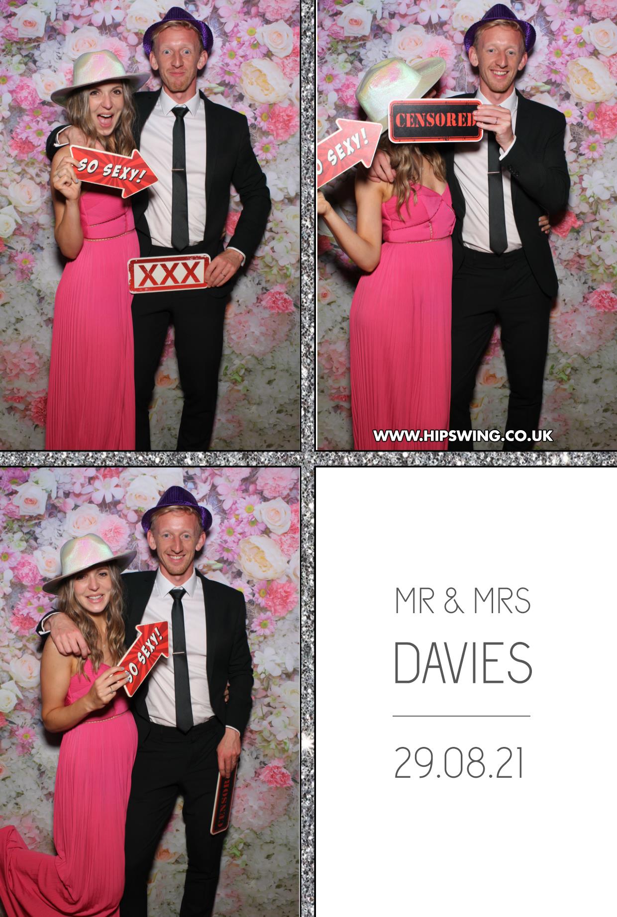 Mr & Mrs Davies | View more photos from the event at gallery.boothtube.co.uk/u/BoothtubeLtd/Mr-Mrs-Davies