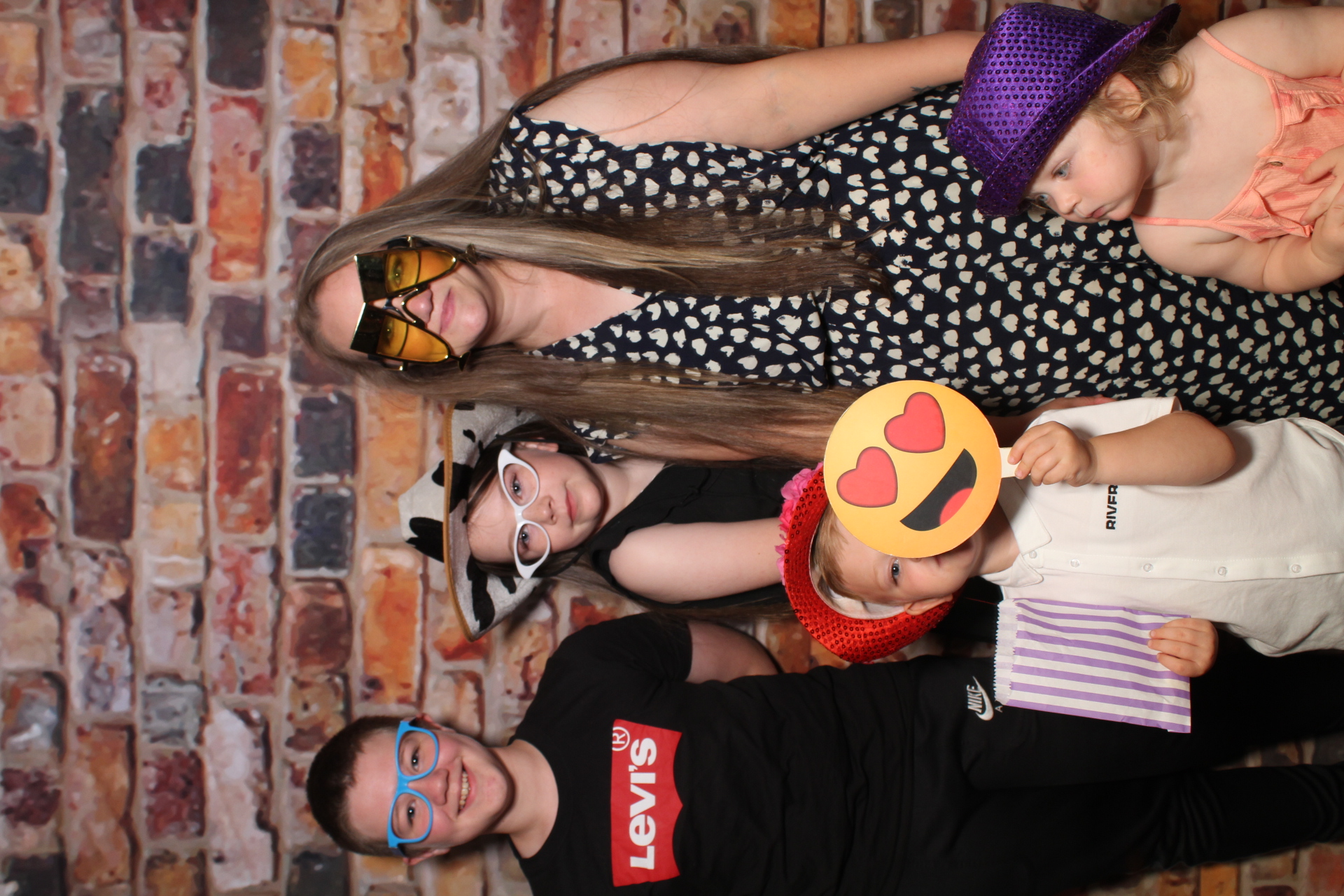 Sarah & Michael | View more photos from the event at gallery.boothtube.co.uk/u/BoothtubeLtd/Sarah-Michael