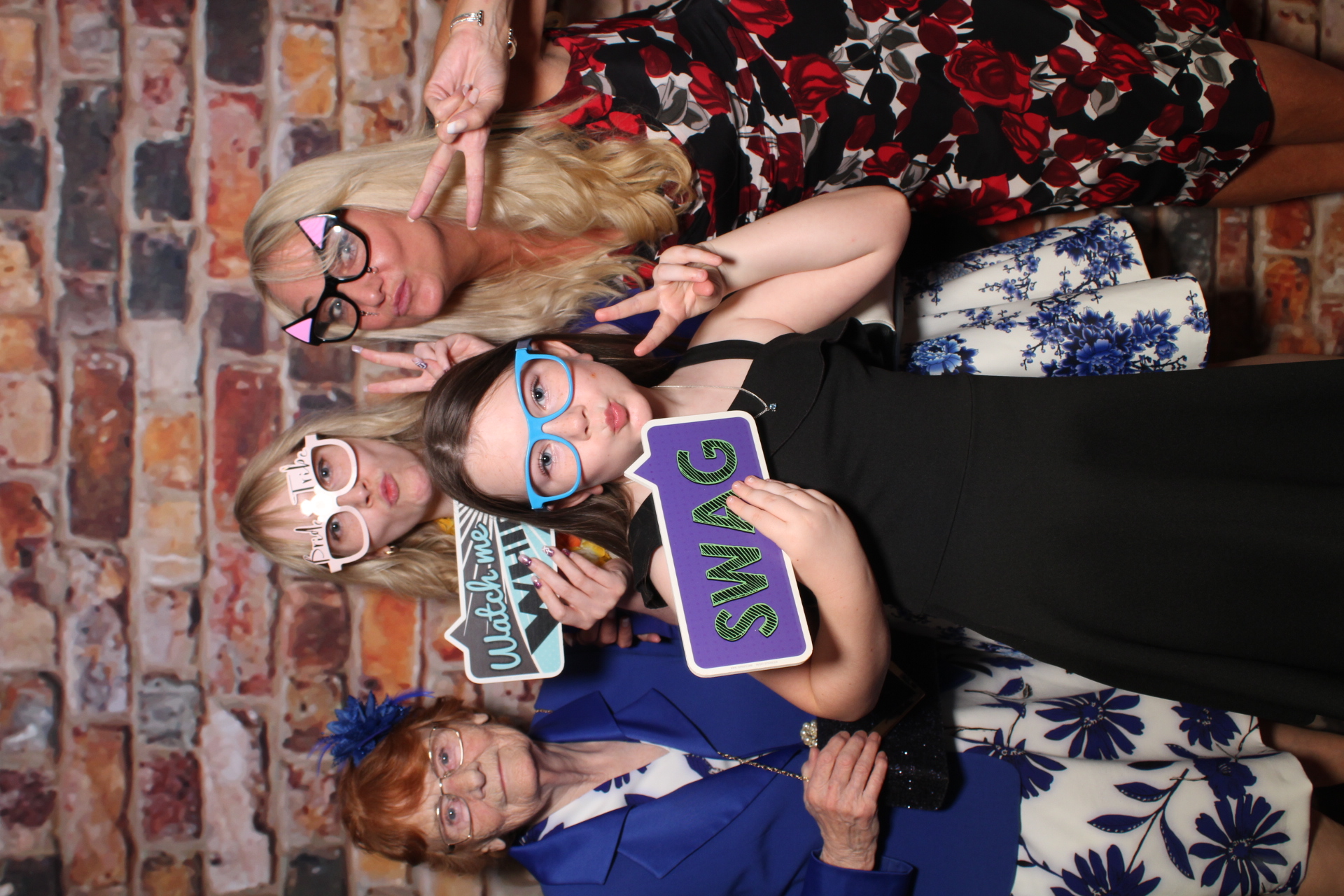 Sarah & Michael | View more photos from the event at gallery.boothtube.co.uk/u/BoothtubeLtd/Sarah-Michael