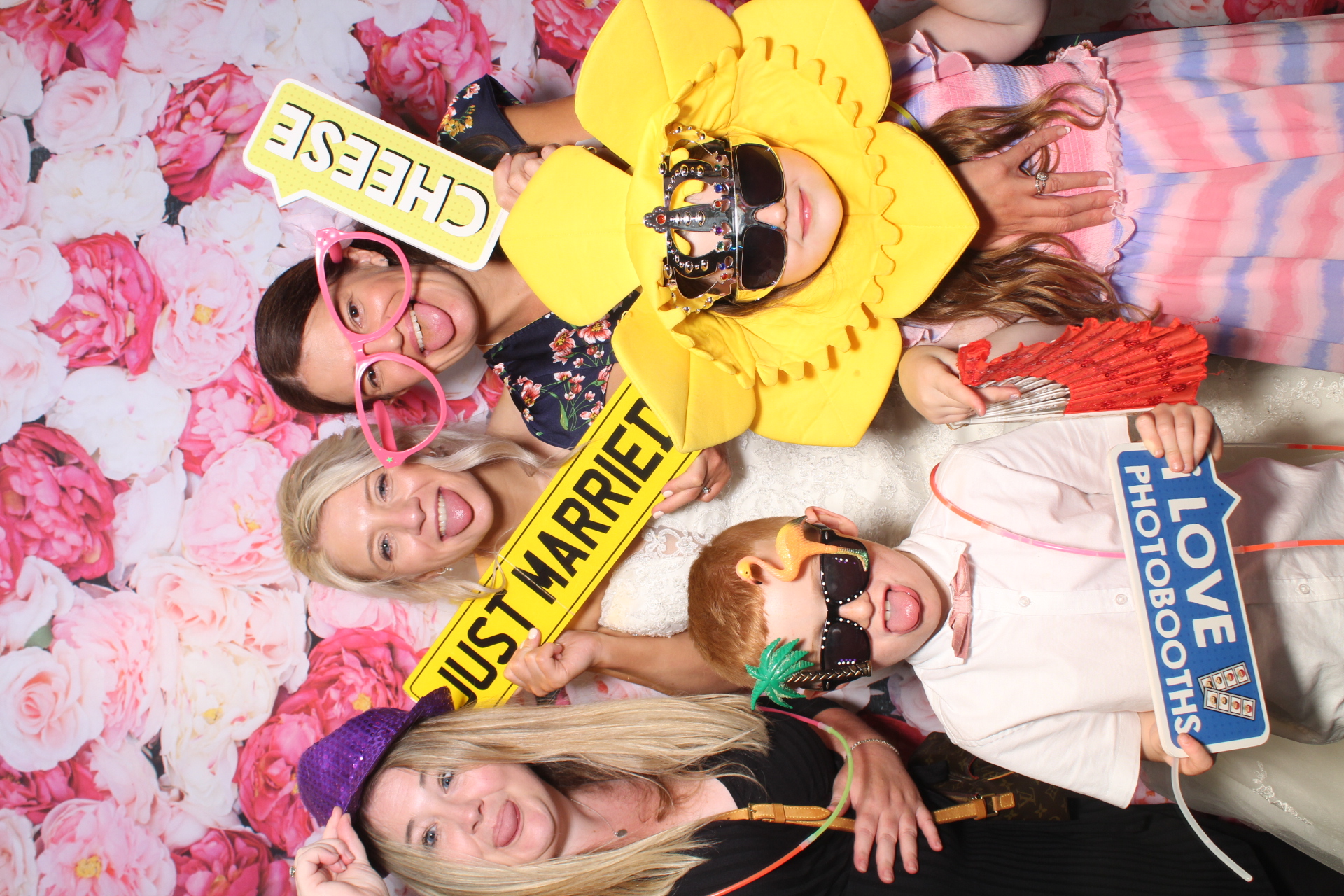 Mr & Mrs Thompson's Wedding | View more photos from the event at gallery.boothtube.co.uk/u/BoothtubeLtd/Mr-Mrs-Thompsons-Wedding