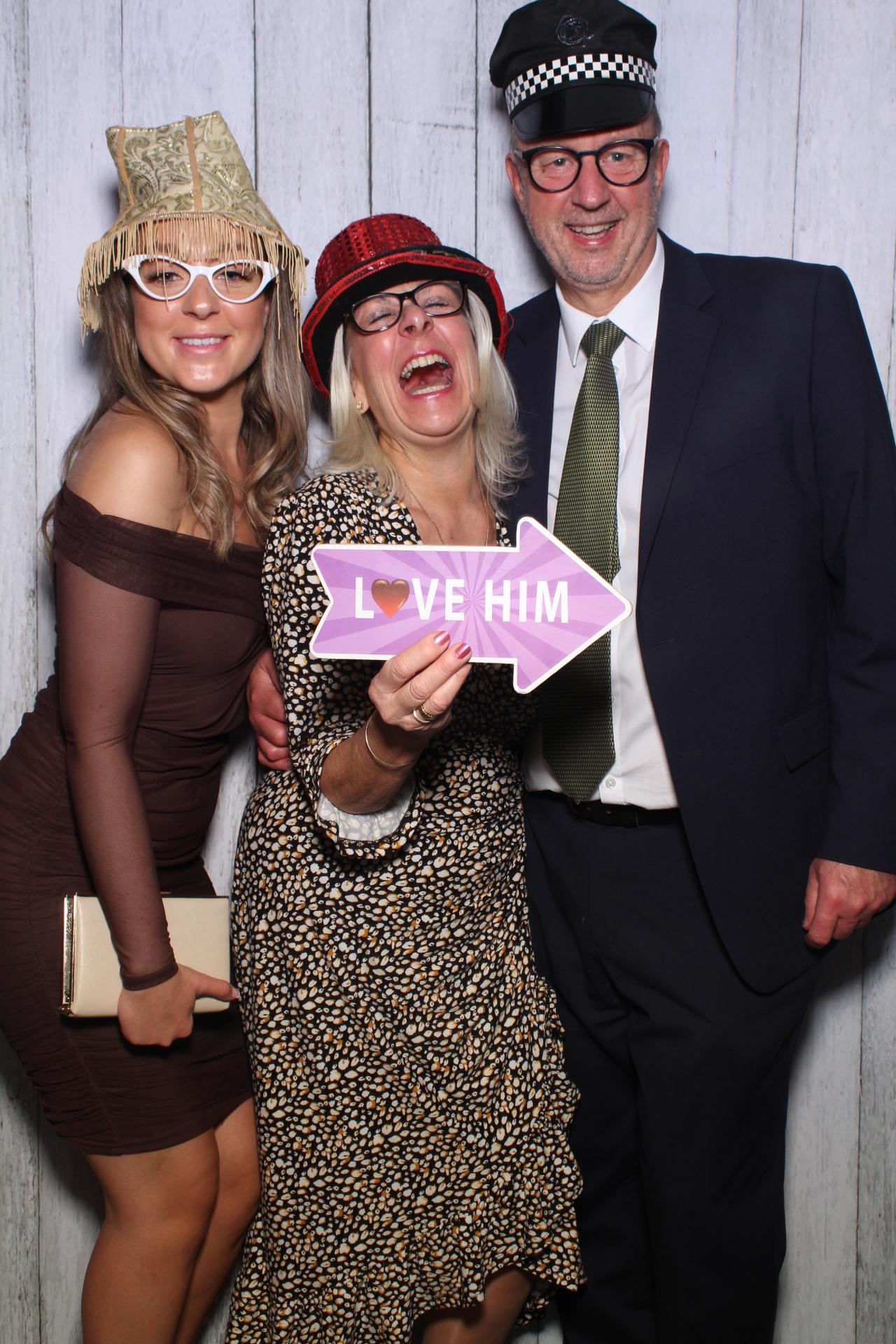 Mr & Mrs Weerdenburg | View more photos from the event at gallery.boothtube.co.uk/u/BoothtubeLtd/Mr-Mrs-Weerdenburg