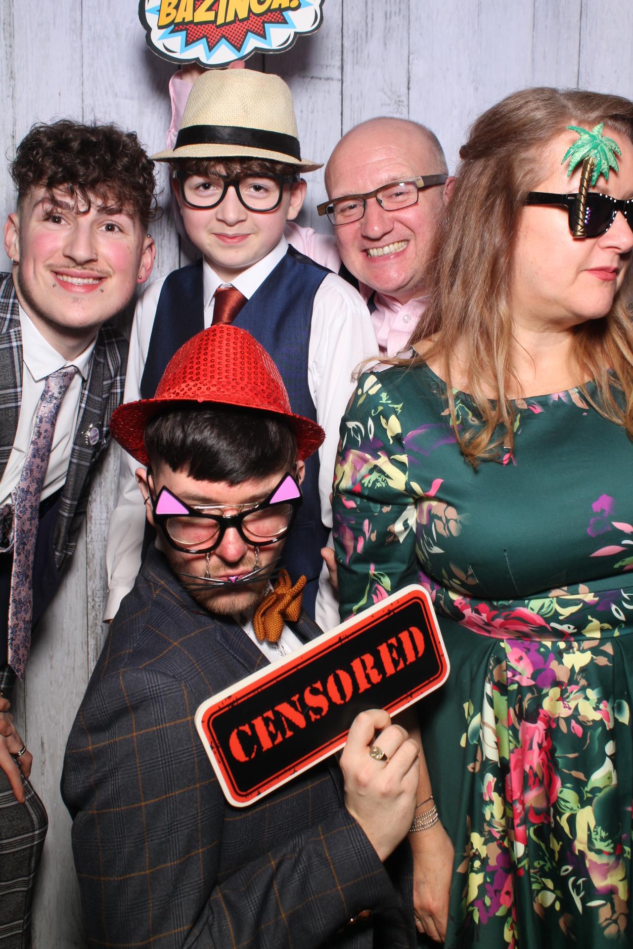 Mr & Mrs Weerdenburg | View more photos from the event at gallery.boothtube.co.uk/u/BoothtubeLtd/Mr-Mrs-Weerdenburg