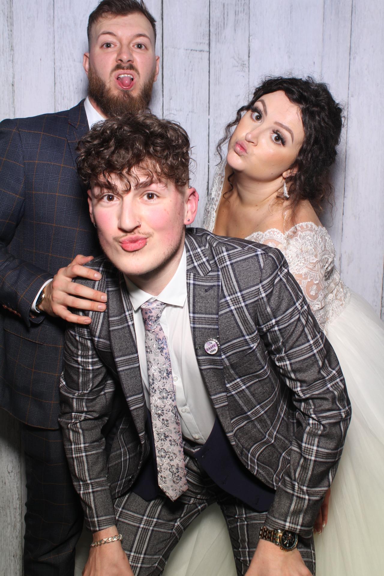 Mr & Mrs Weerdenburg | View more photos from the event at gallery.boothtube.co.uk/u/BoothtubeLtd/Mr-Mrs-Weerdenburg