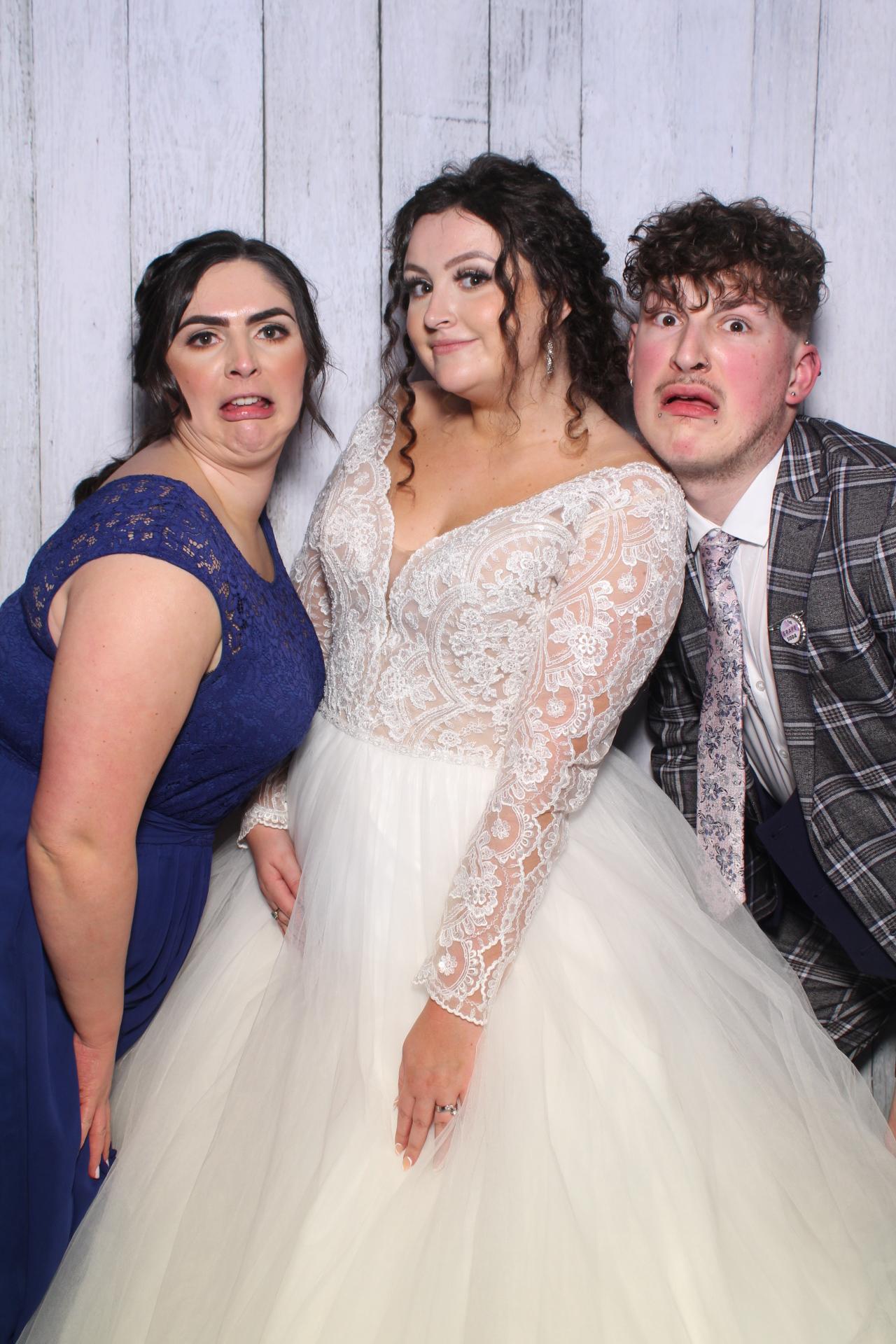 Mr & Mrs Weerdenburg | View more photos from the event at gallery.boothtube.co.uk/u/BoothtubeLtd/Mr-Mrs-Weerdenburg