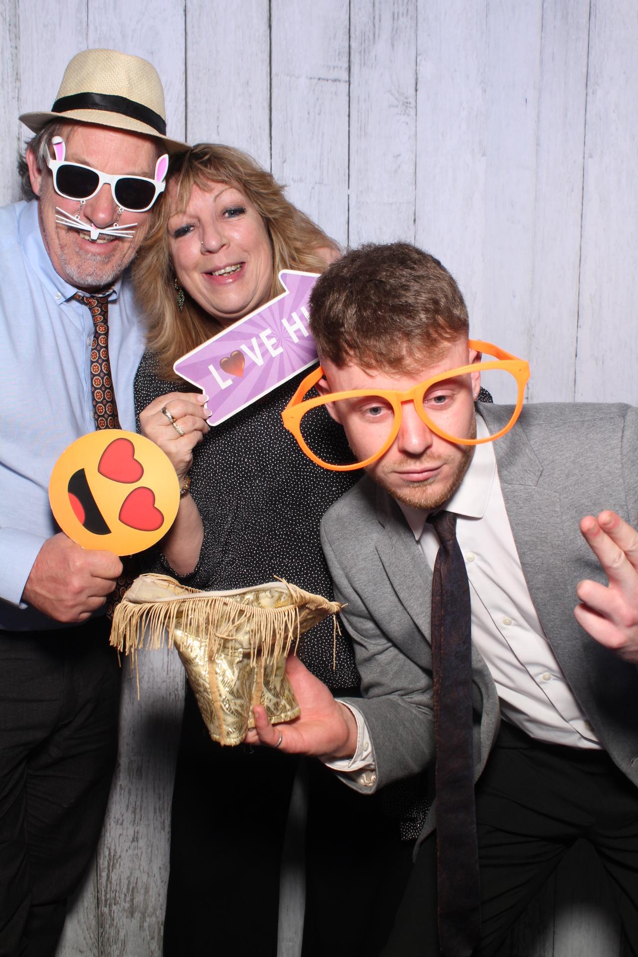 Mr & Mrs Weerdenburg | View more photos from the event at gallery.boothtube.co.uk/u/BoothtubeLtd/Mr-Mrs-Weerdenburg