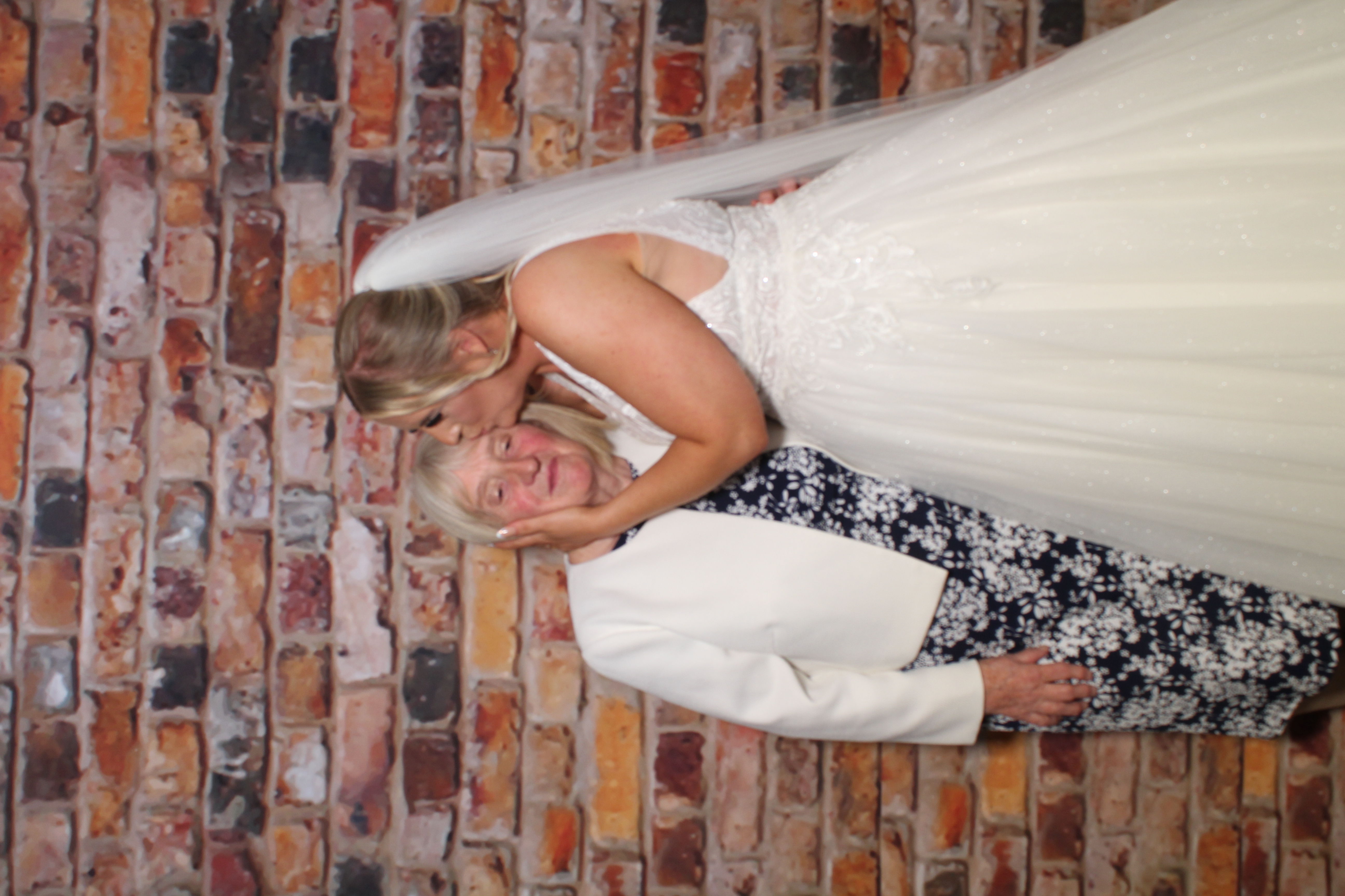 Lisa & Andrew's Wedding | View more photos from the event at gallery.boothtube.co.uk/u/BoothtubeLtd/Lisa-Andrews-Wedding