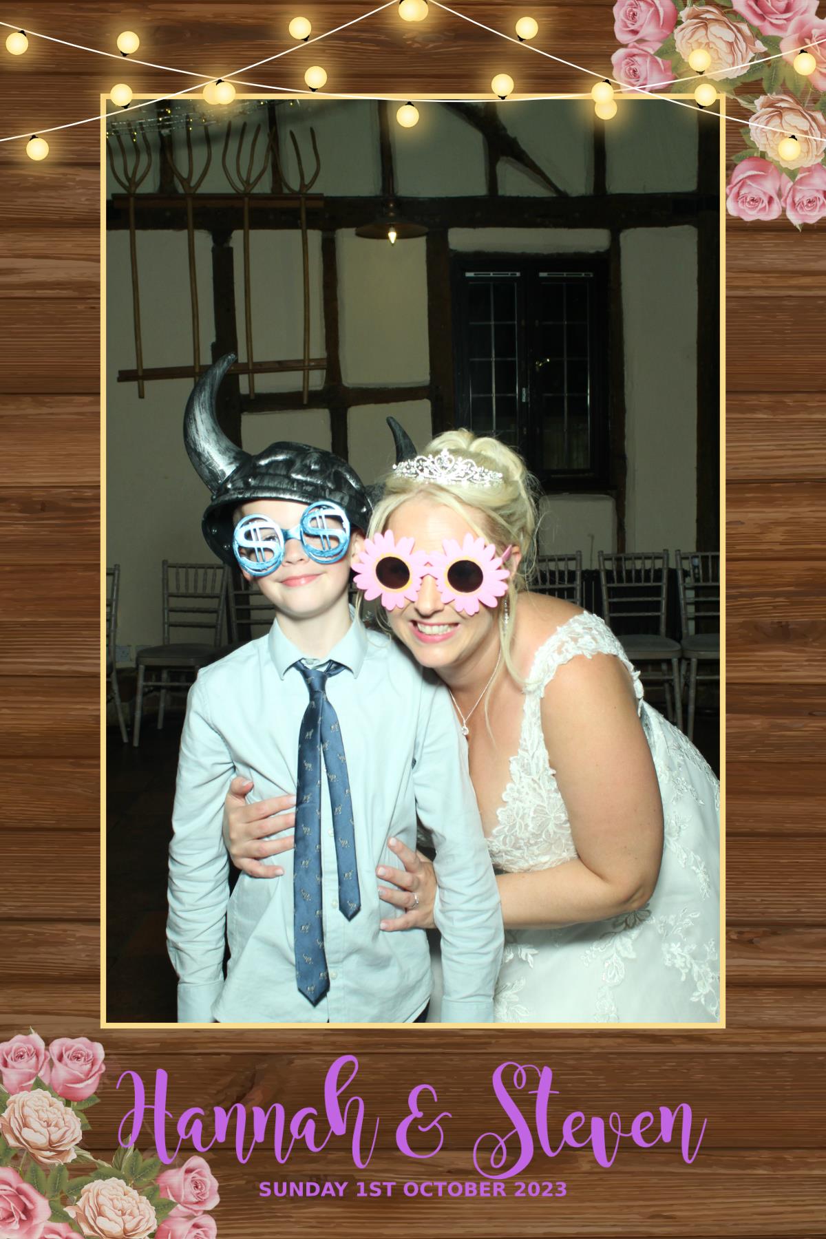 Hannah & Steven | View more photos from the event at gallery.brightboxevents.co.uk/u/BrightBoxEvents/Hannah-Steven