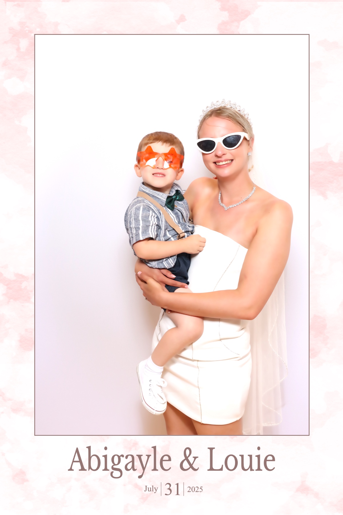 Abi & Louie | View more photos from the event at gallery.brightboxevents.co.uk/u/BrightBoxEvents/Abi-Louie