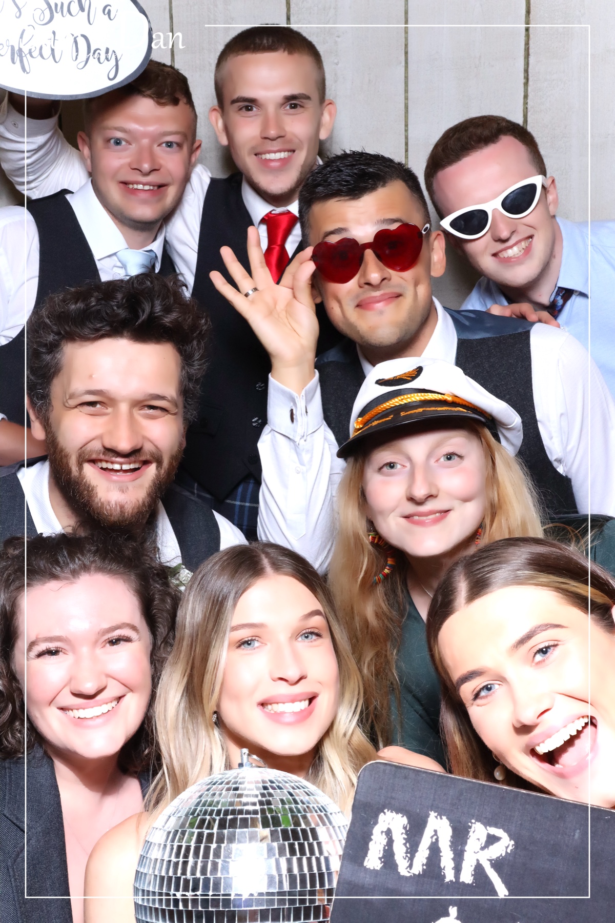 Sam & Dan | View more photos from the event at gallery.brightboxevents.co.uk/u/BrightBoxEvents/Sam-Dan