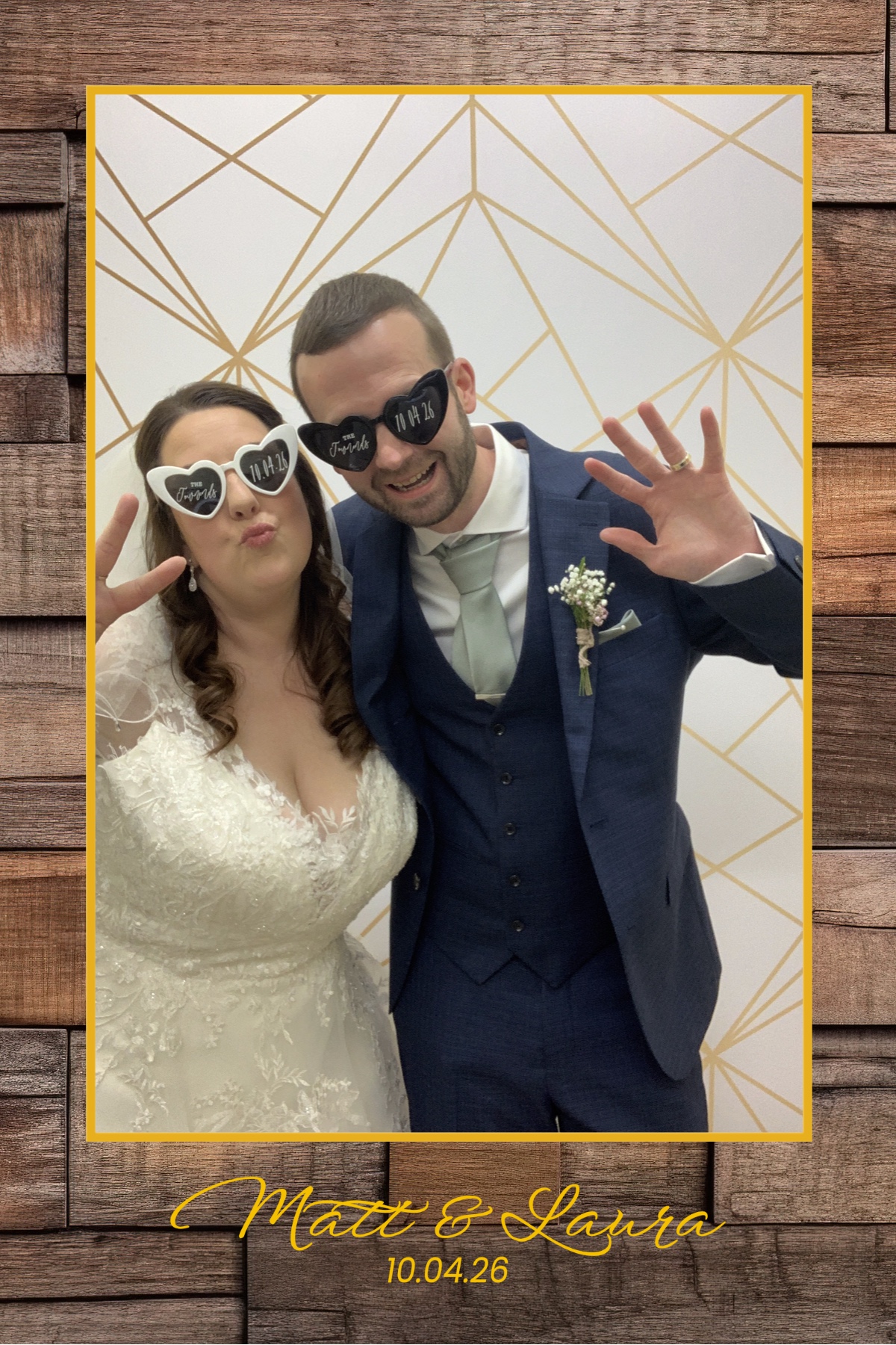 Matt & Laura | View more photos from the event at gallery.brightboxevents.co.uk/u/BrightBoxEvents/Matt-Laura