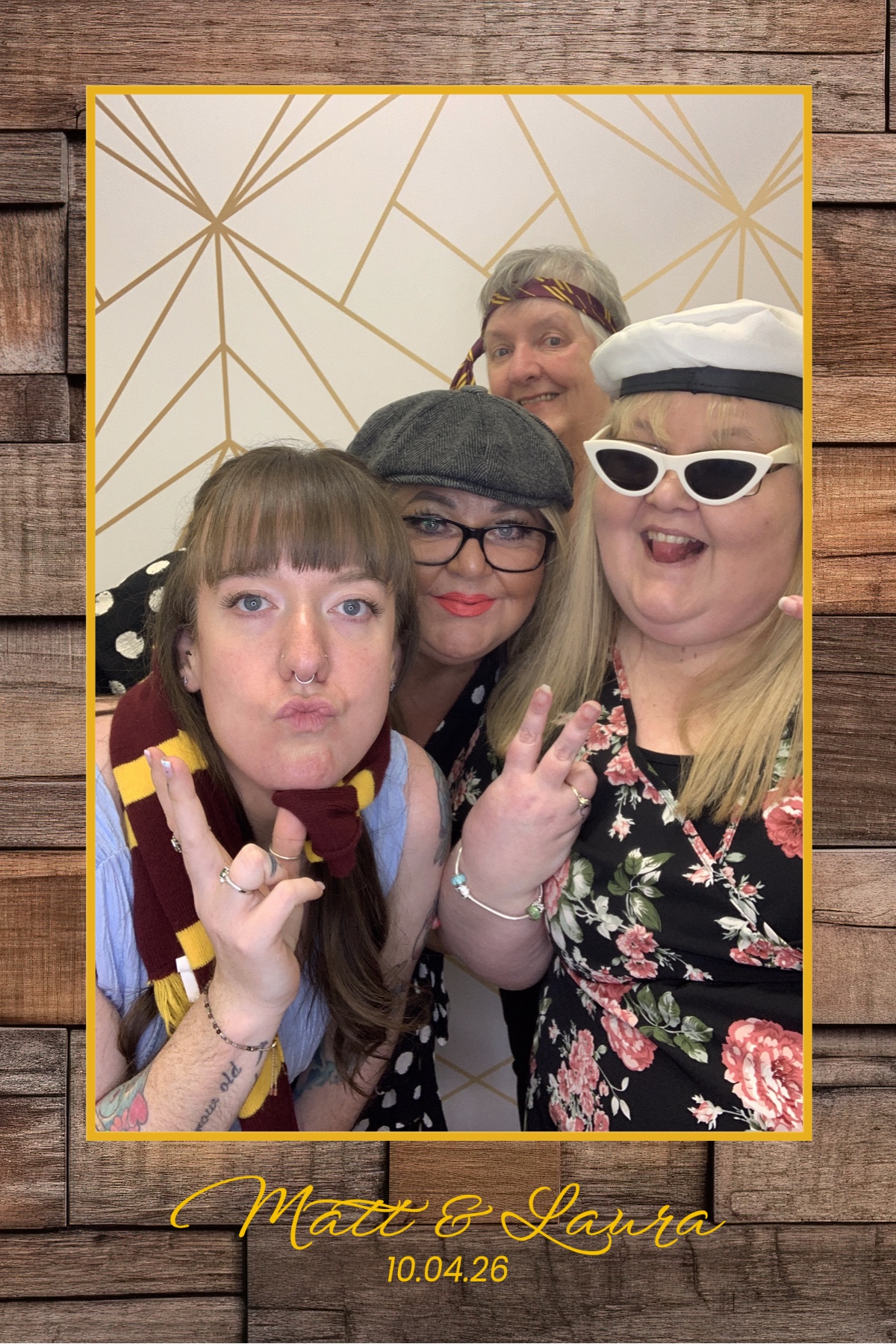 Matt & Laura | View more photos from the event at gallery.brightboxevents.co.uk/u/BrightBoxEvents/Matt-Laura