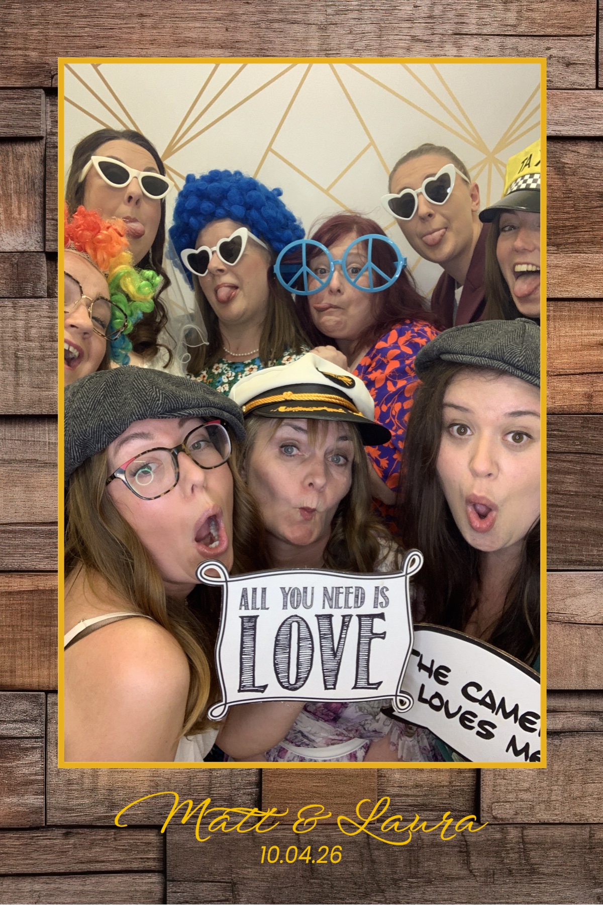 Matt & Laura | View more photos from the event at gallery.brightboxevents.co.uk/u/BrightBoxEvents/Matt-Laura