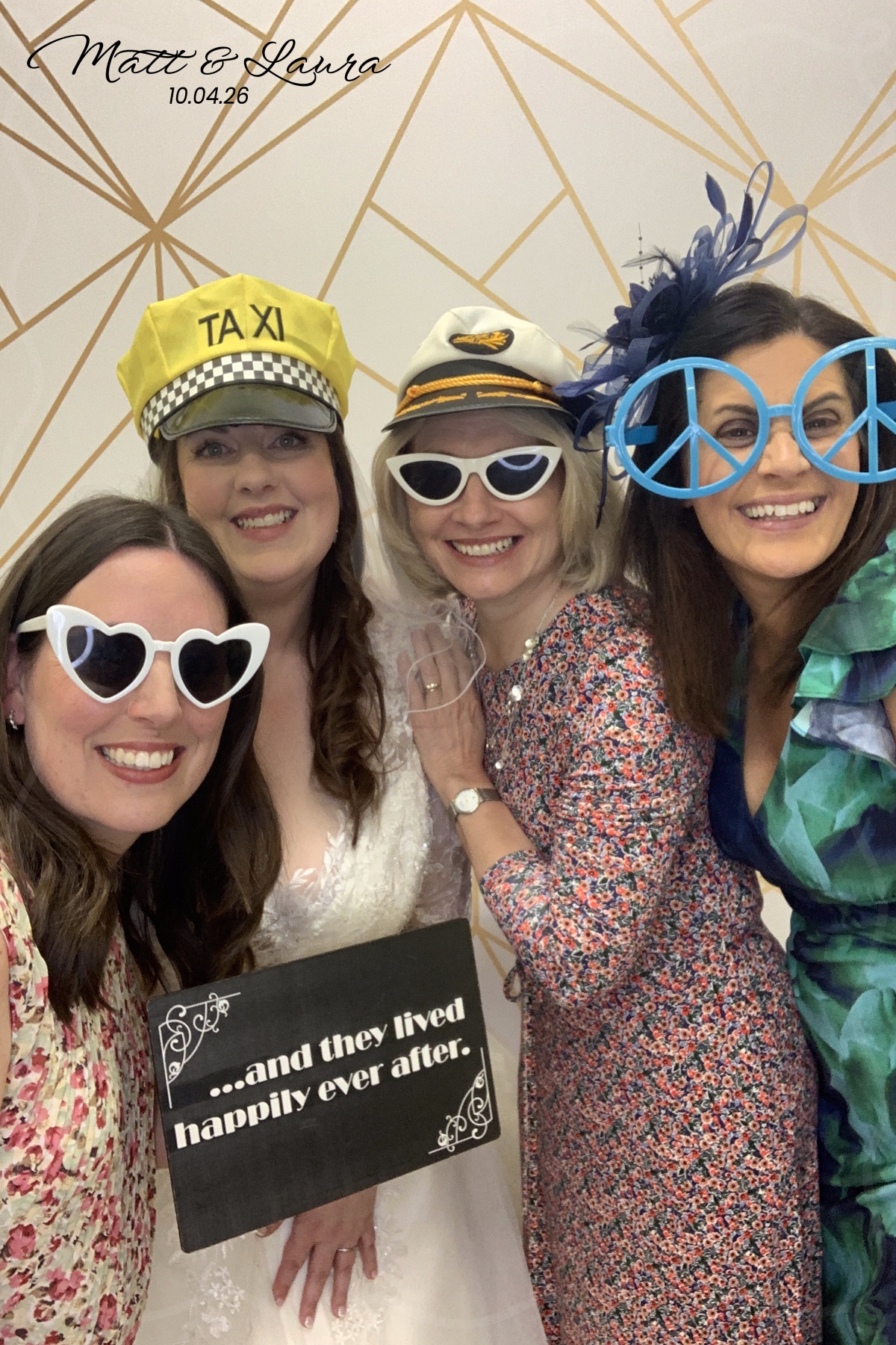 Matt & Laura | View more photos from the event at gallery.brightboxevents.co.uk/u/BrightBoxEvents/Matt-Laura